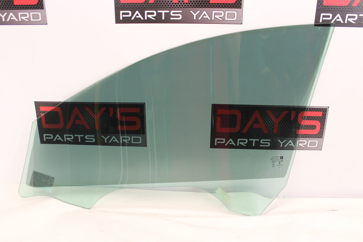 2014 Chevy SS Sedan Front RH Passenger Door Window Glass 92251150 OEM - Day's Parts Yard