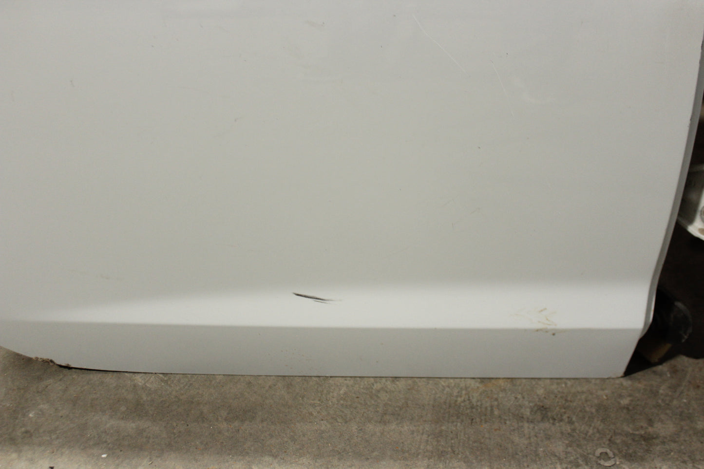 2009 Pontiac G8 GT Rear RH Passenger Door White 92161310 OEM - Day's Parts Yard