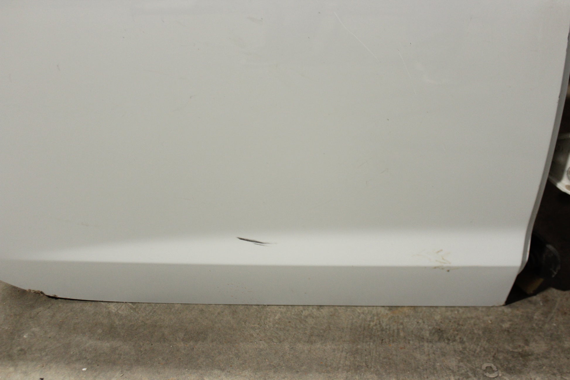 2009 Pontiac G8 GT Rear RH Passenger Door White 92161310 OEM - Day's Parts Yard