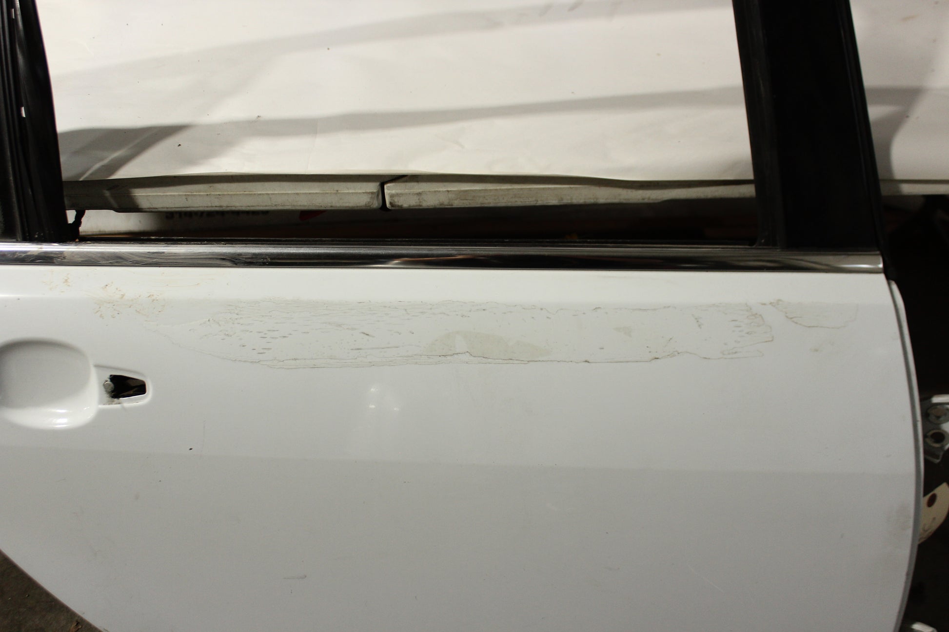 2009 Pontiac G8 GT Rear RH Passenger Door White 92161310 OEM - Day's Parts Yard