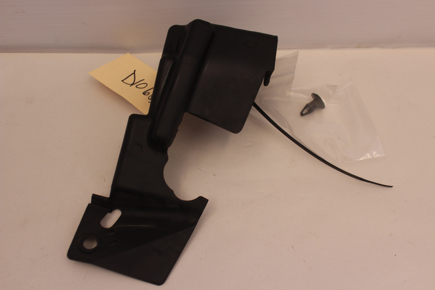 2018 Chevy Camaro SS Air Intake Cleaner Shield OEM - Day's Parts Yard