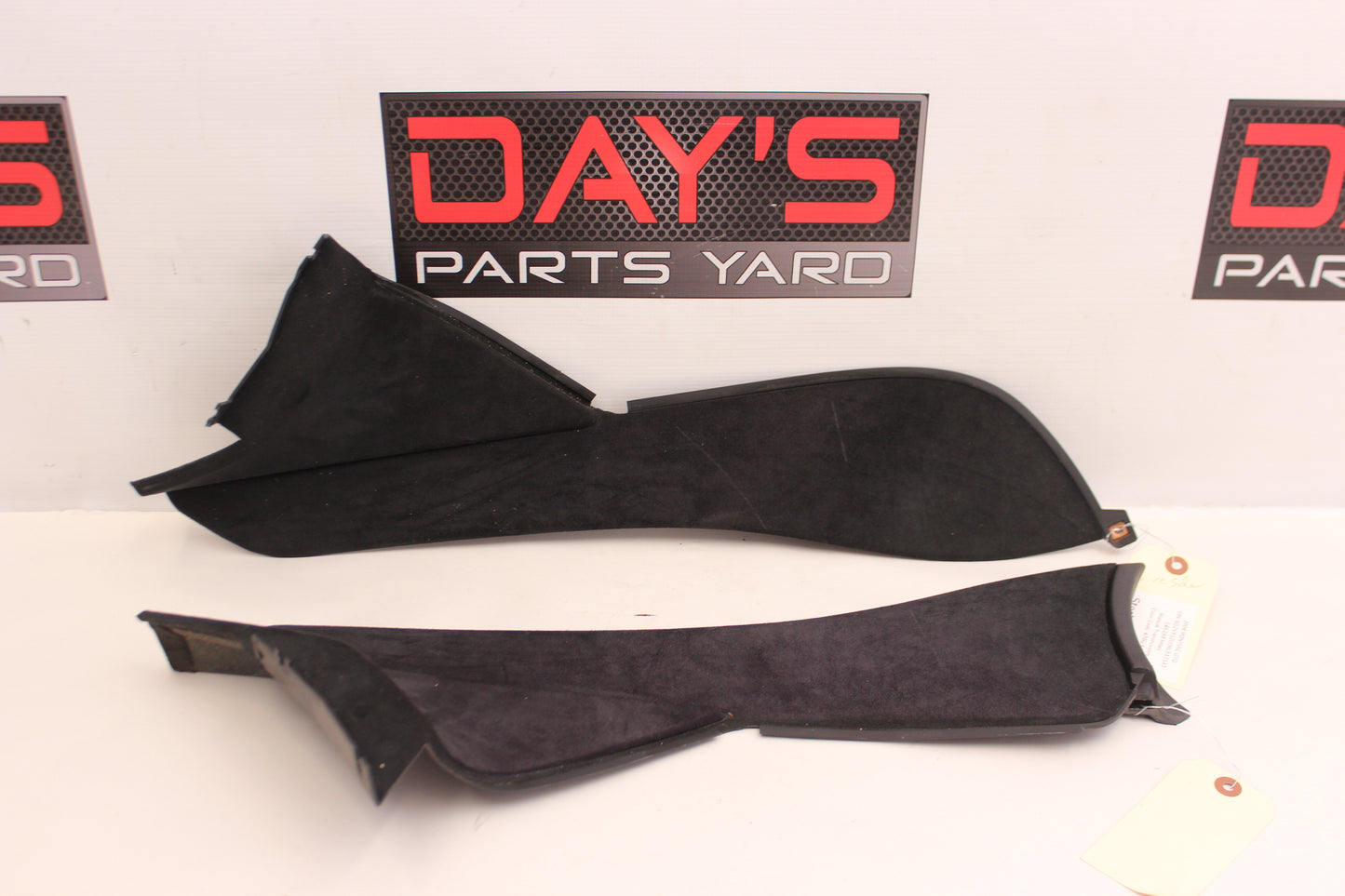 2006 Pontiac GTO RH & LH Console Trim Back Suede 92156764 92156766 OEM - Day's Parts Yard