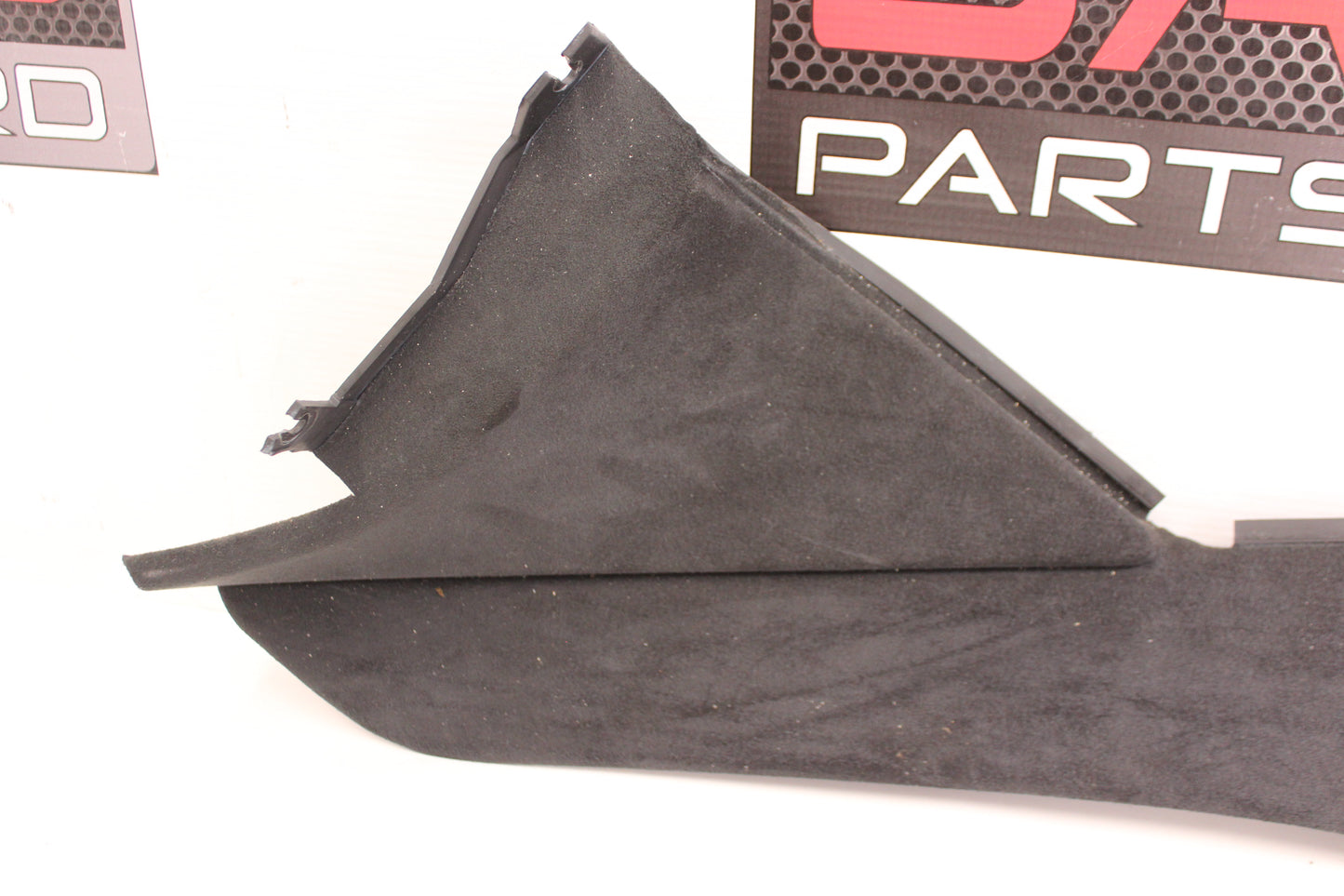 2006 Pontiac GTO RH & LH Console Trim Back Suede 92156764 92156766 OEM - Day's Parts Yard