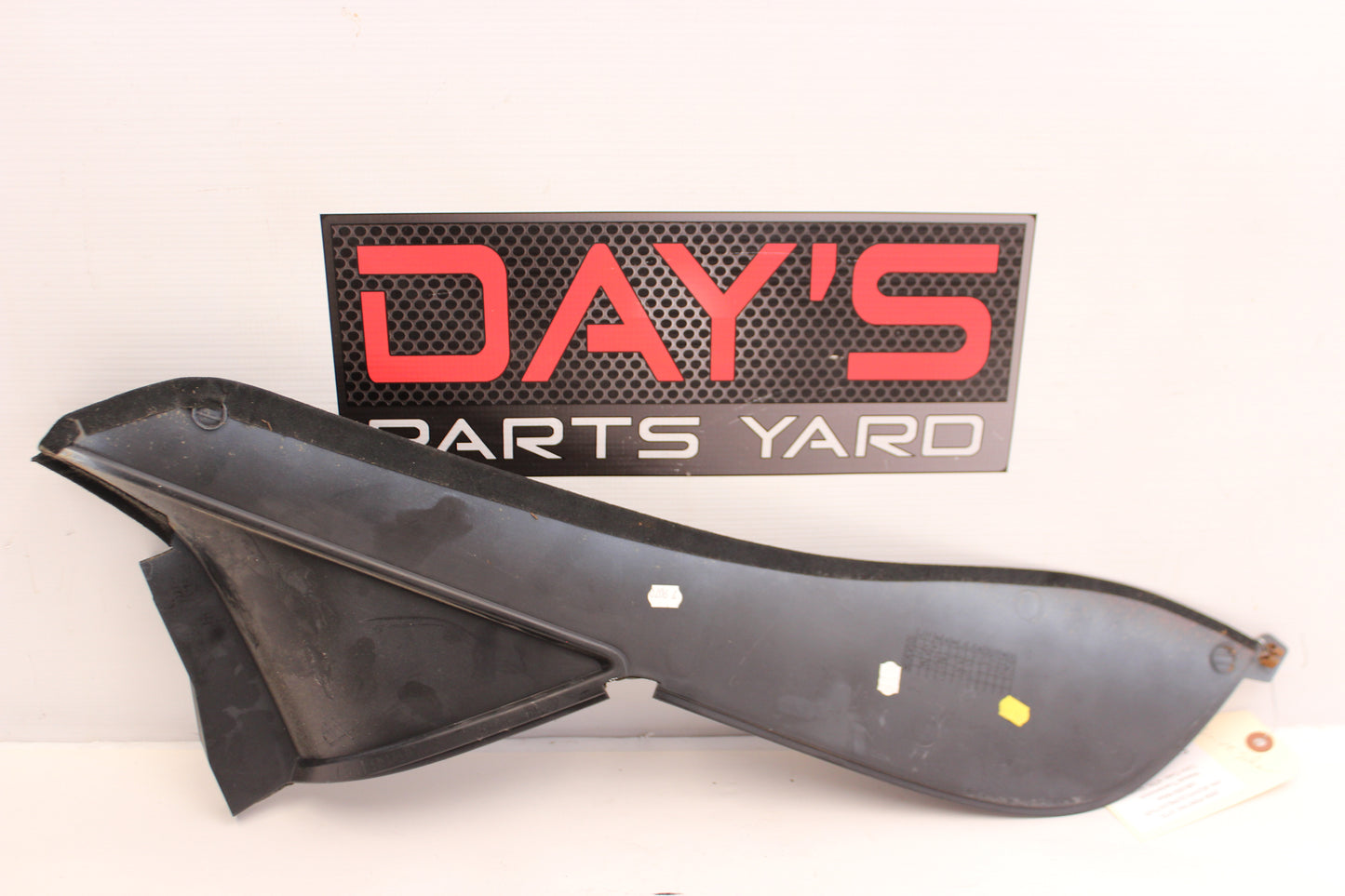 2006 Pontiac GTO RH & LH Console Trim Back Suede 92156764 92156766 OEM - Day's Parts Yard