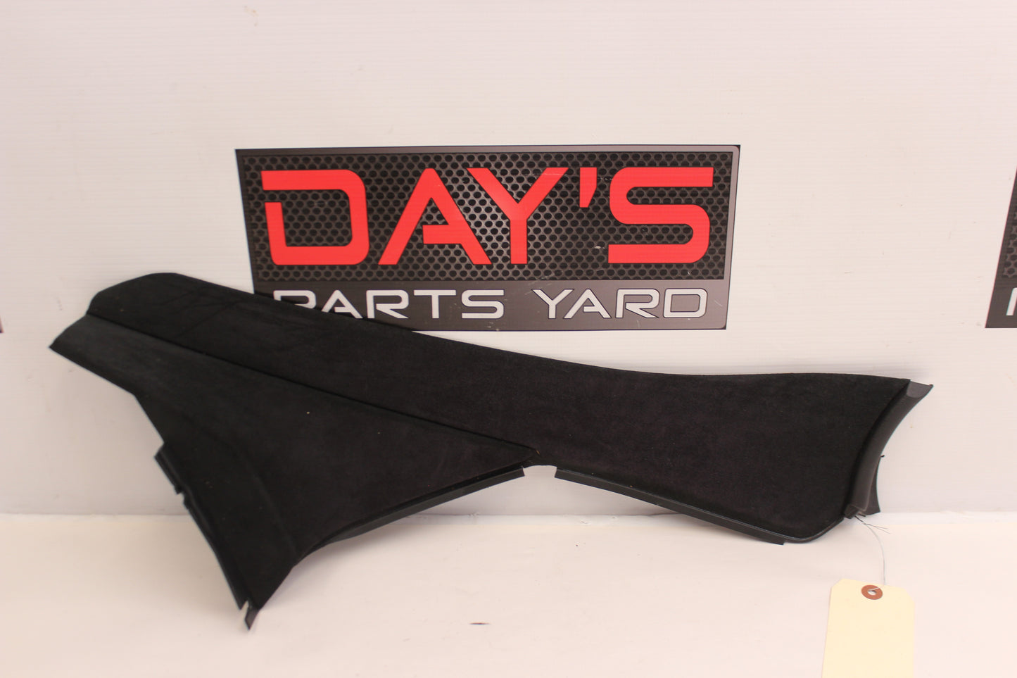 2006 Pontiac GTO RH & LH Console Trim Back Suede 92156764 92156766 OEM - Day's Parts Yard
