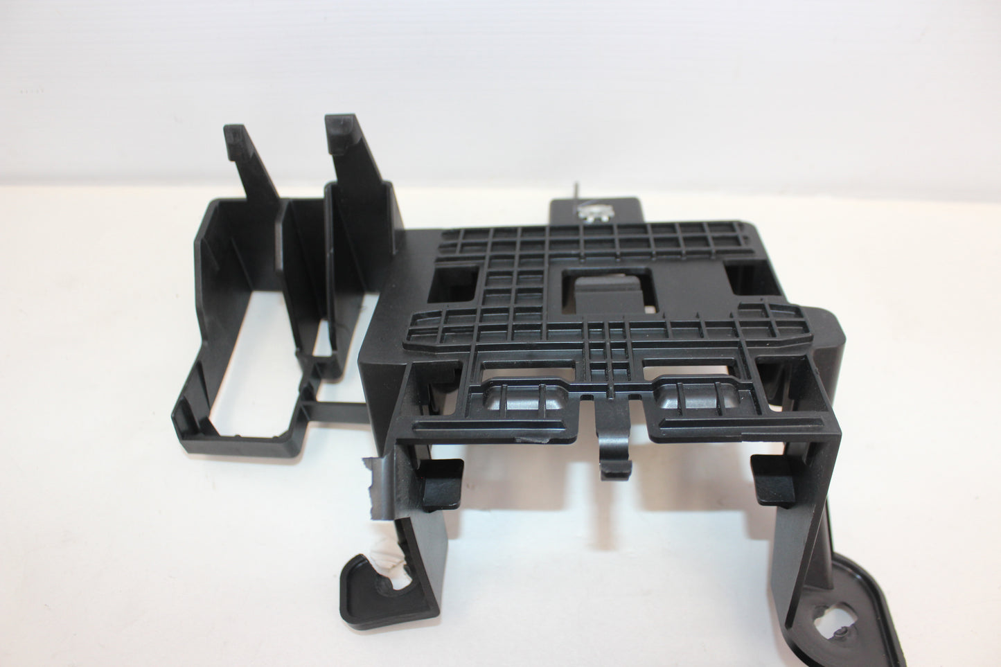 2018 Chevrolet Camaro SS Parking Assist and Keyless Entry Module w/ Bracket OEM - Day's Parts Yard