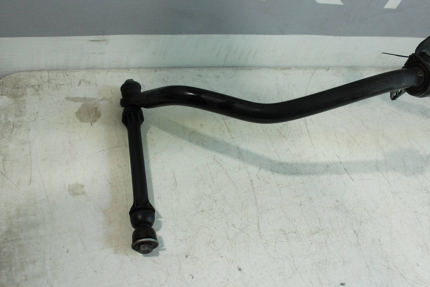 2005 Pontiac GTO Front Sway Bar w/ End Links & Hardware OEM - Day's Parts Yard