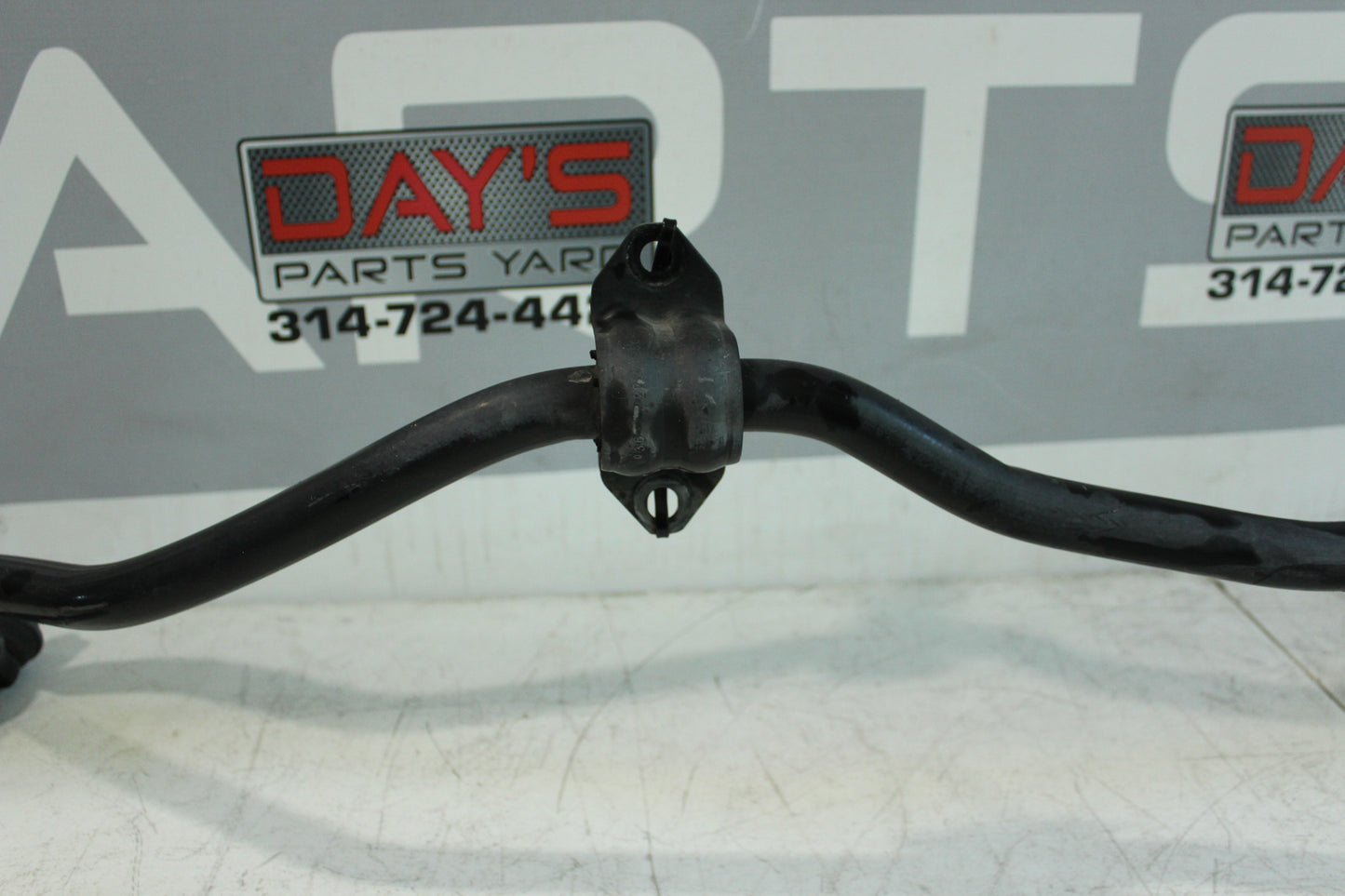 2005 Pontiac GTO Front Sway Bar w/ End Links & Hardware OEM - Day's Parts Yard