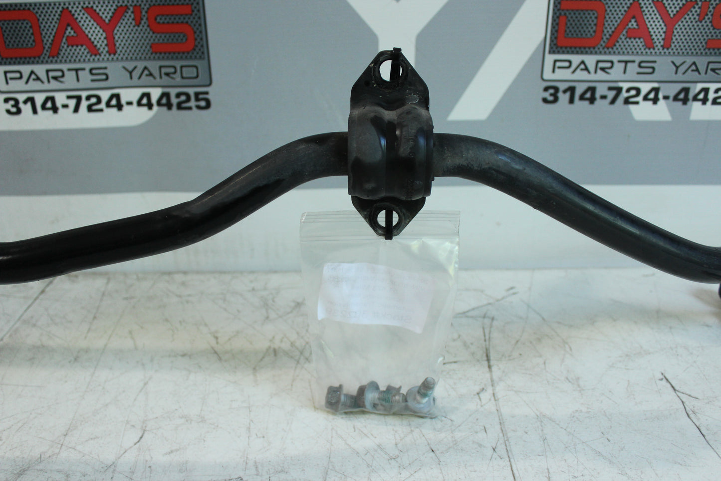 2005 Pontiac GTO Front Sway Bar w/ End Links & Hardware OEM - Day's Parts Yard