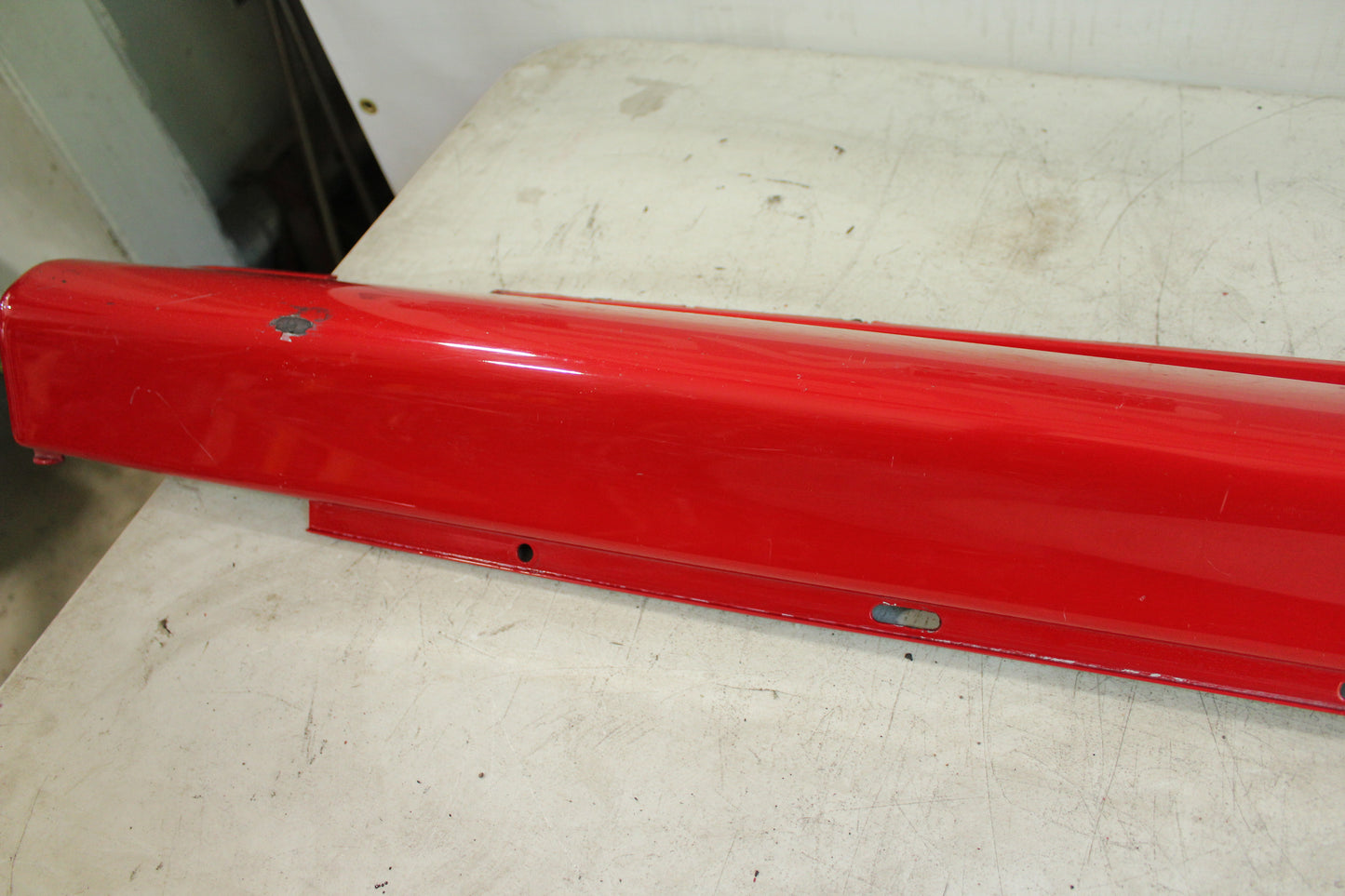 2006 Pontiac GTO RH Passenger Rocker Molding 92059936 92078056 OEM - Day's Parts Yard