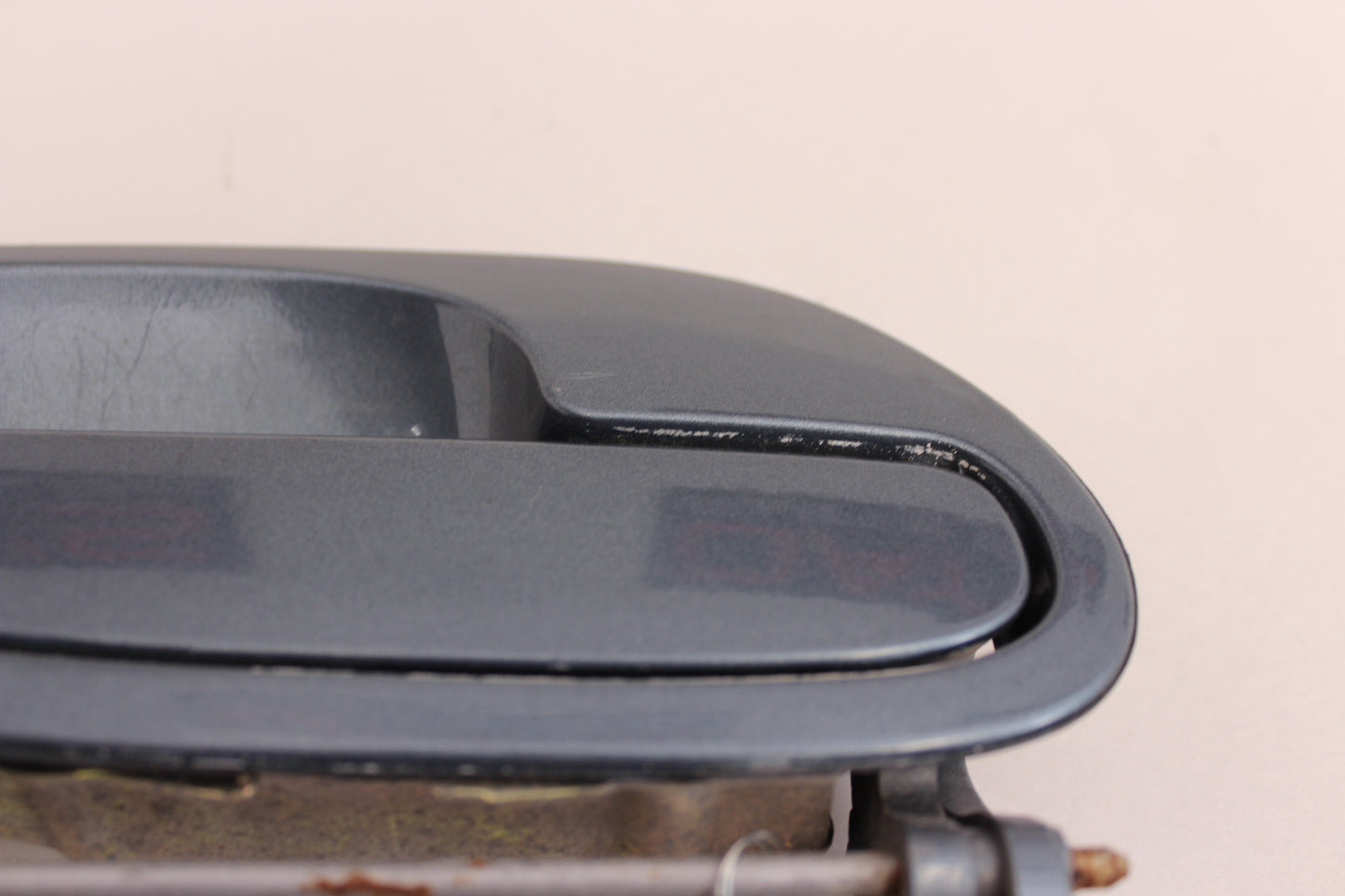 2005 Pontiac GTO RH Passenger Exterior Door Handle OEM - Day's Parts Yard