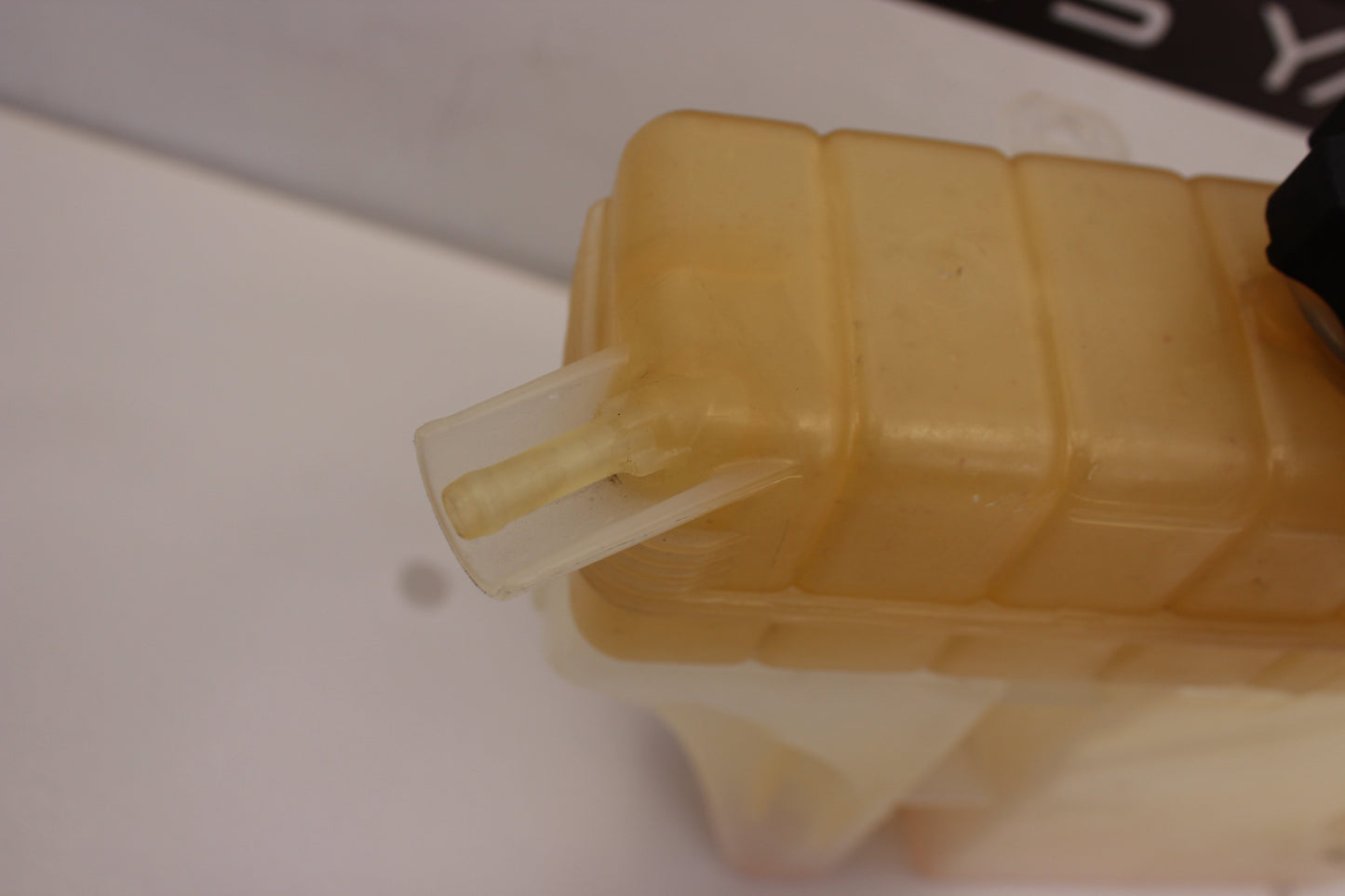 2017 Chevy Camaro SS Engine Coolant Recovery Reservoir Tank 22948113 OEM - Day's Parts Yard