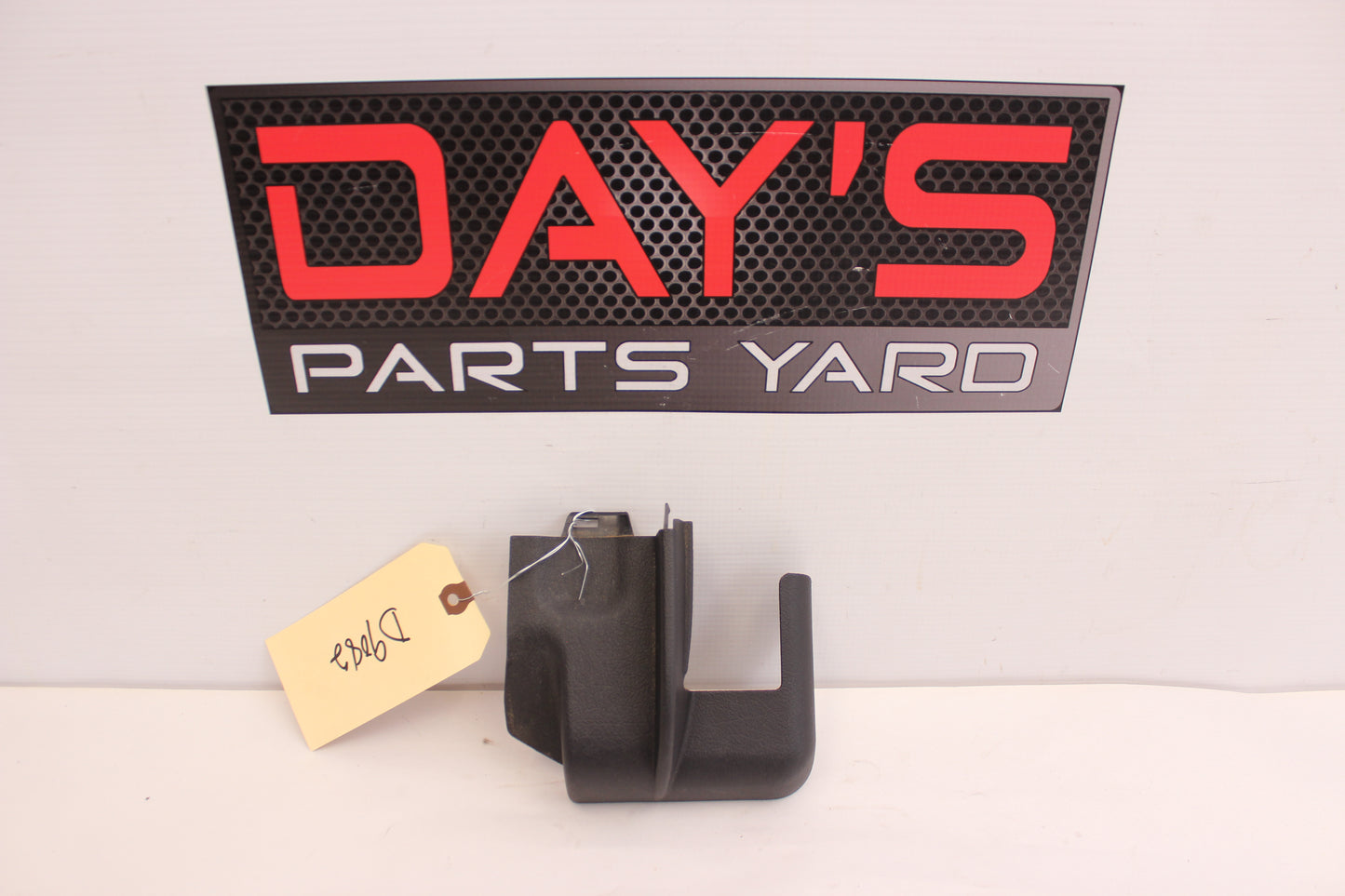2006 Pontiac GTO LH Driver Seat Rail Track Bracket Cover 92211695 OEM - Day's Parts Yard