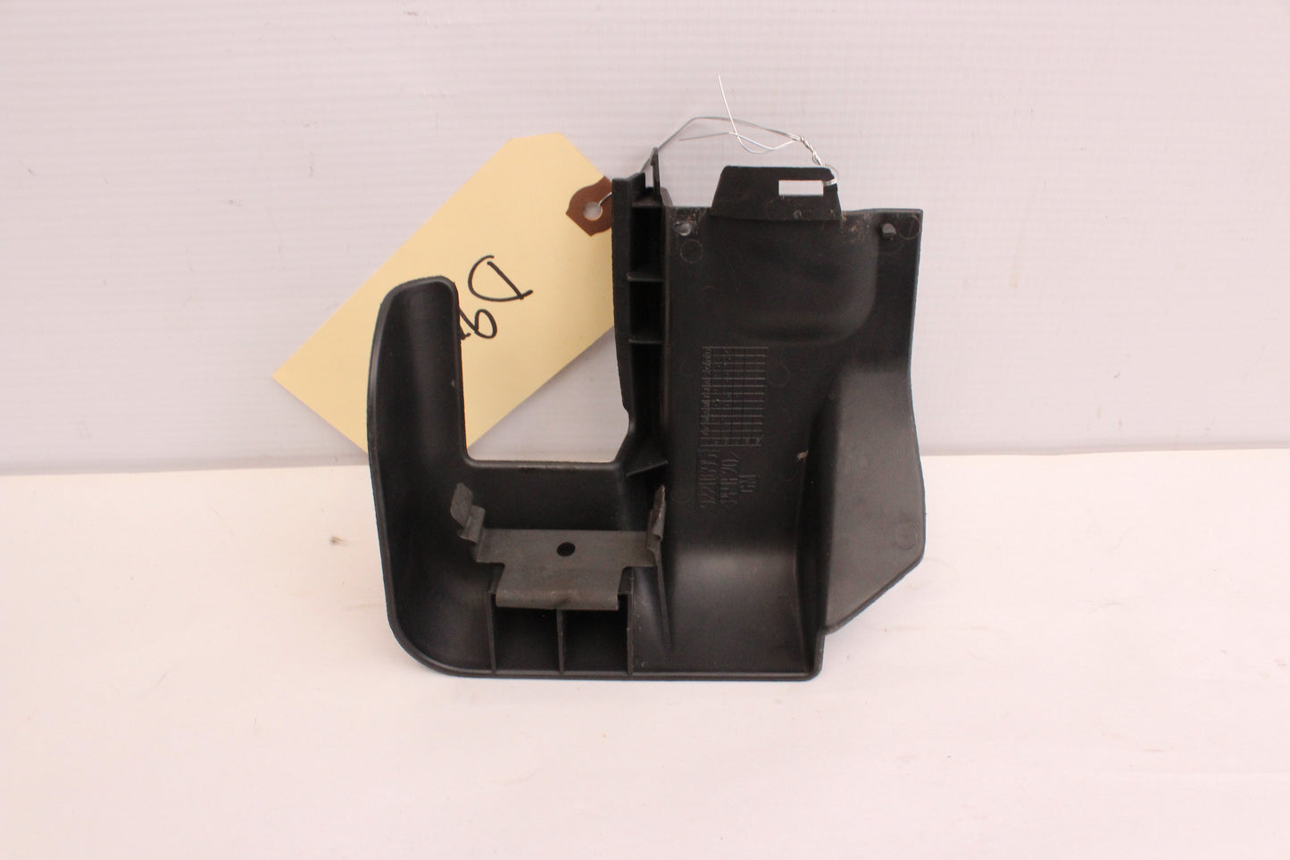 2006 Pontiac GTO LH Driver Seat Rail Track Bracket Cover 92211695 OEM - Day's Parts Yard