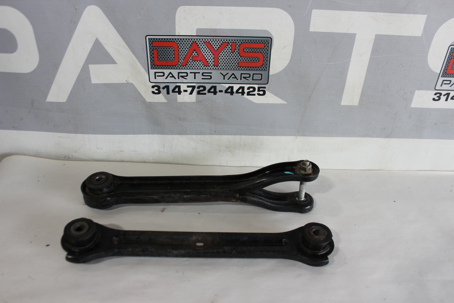 2009 Pontiac G8 GT Rear LH Driver Suspension Trailing Control Arms OEM - Day's Parts Yard