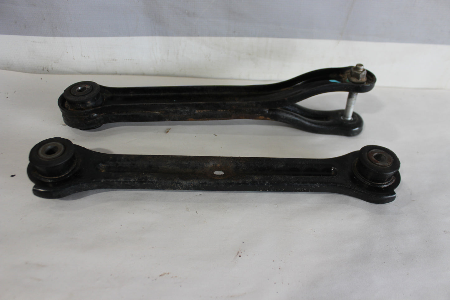 2009 Pontiac G8 GT Rear LH Driver Suspension Trailing Control Arms OEM - Day's Parts Yard
