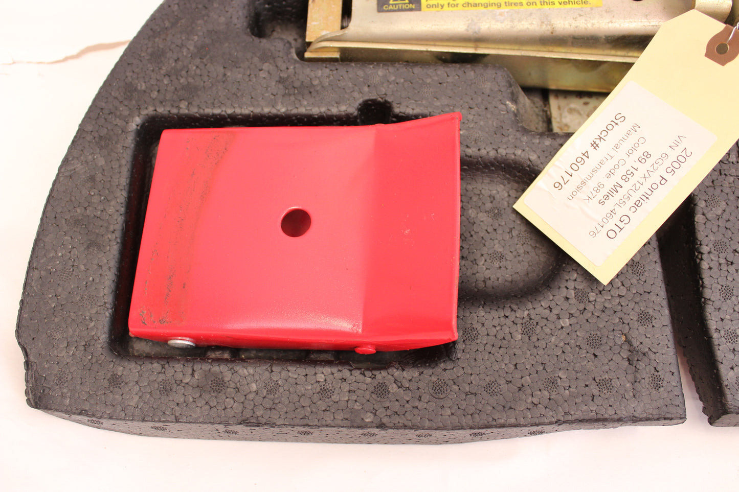 2005 Pontiac GTO Emergency Spare Tire Jack Kit 92209032 OEM. - Day's Parts Yard
