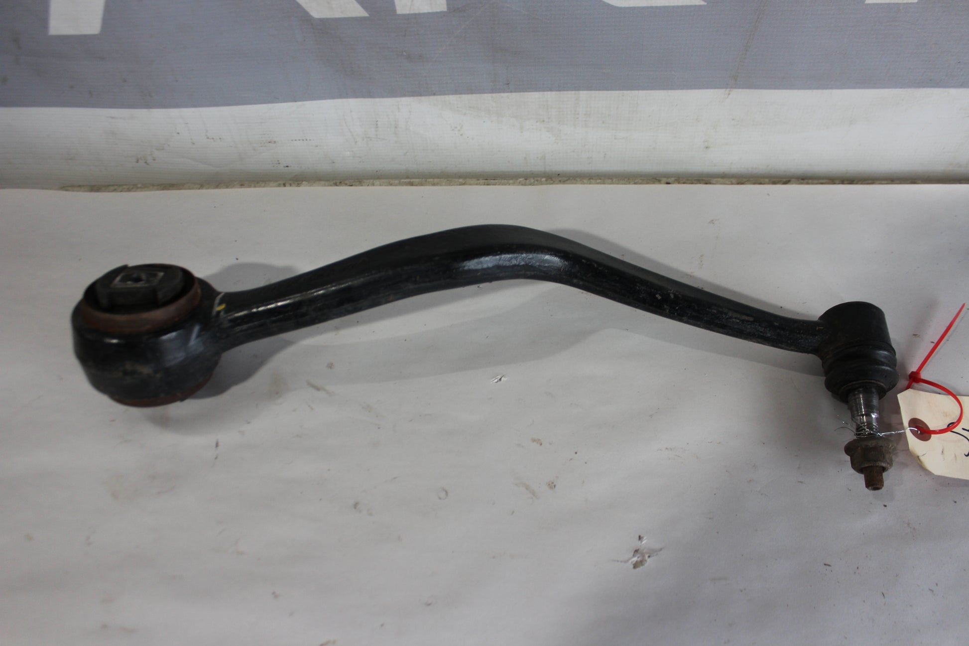 2009 Pontiac G8 GT Front RH Passenger Lower Control Arm OEM - Day's Parts Yard