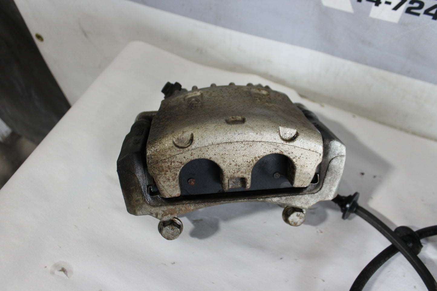 2009 Pontiac G8 GT Front PBR Brake Calipers OEM - Day's Parts Yard