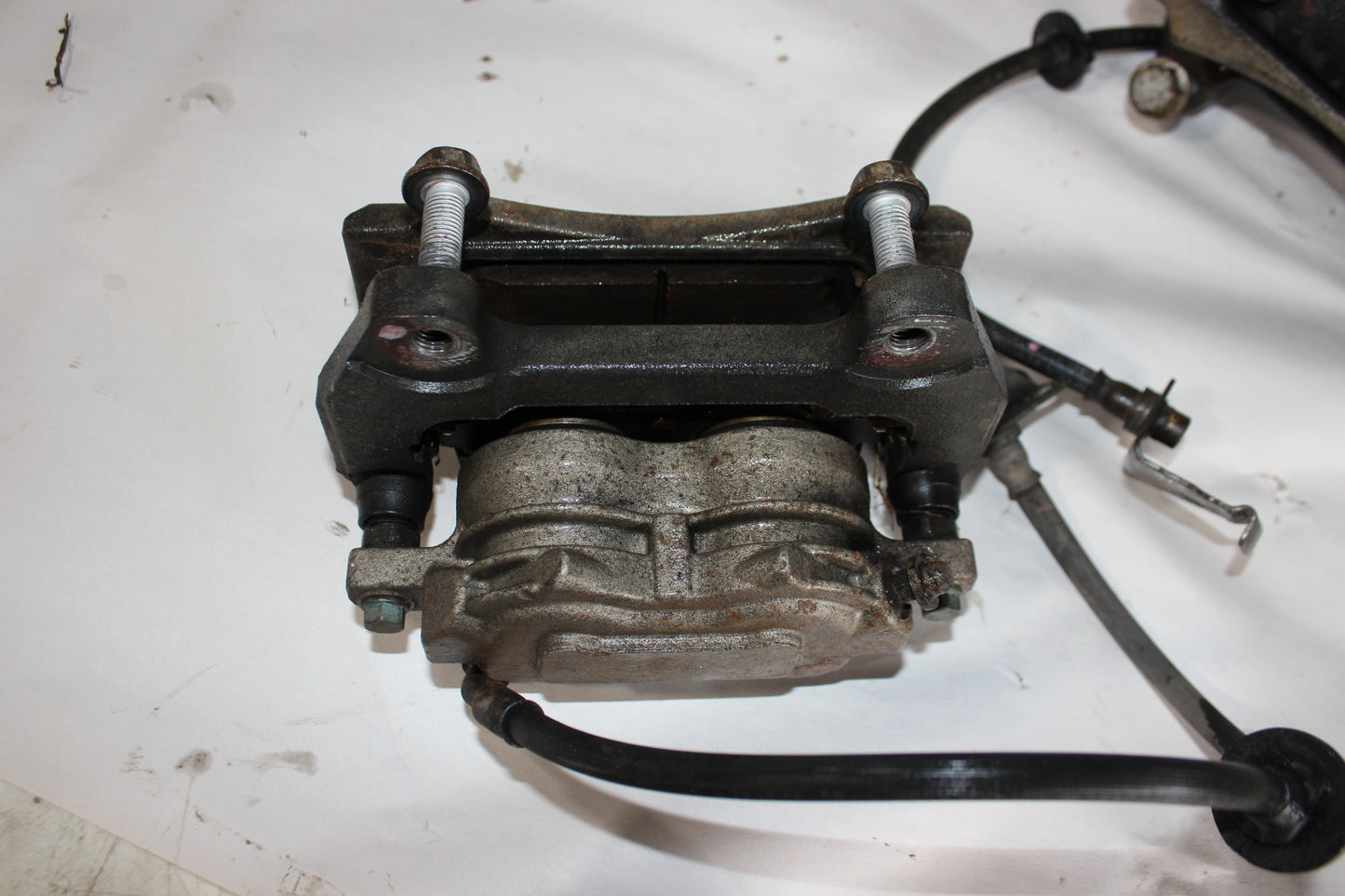 2009 Pontiac G8 GT Front PBR Brake Calipers OEM - Day's Parts Yard