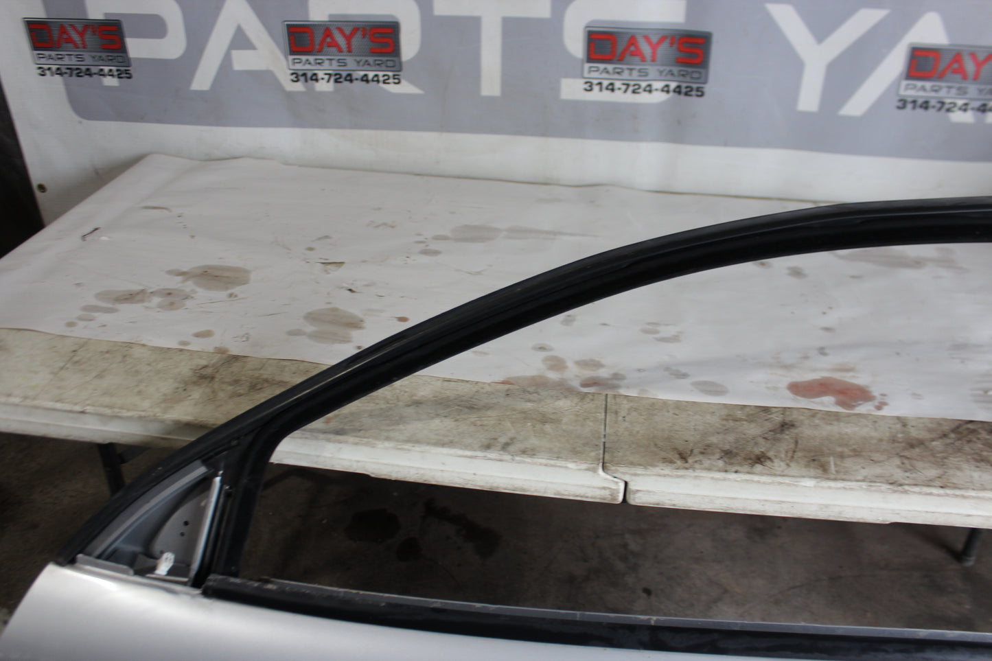 2005 Pontiac GTO LH Driver Front Exterior Door Assembly OEM - Day's Parts Yard