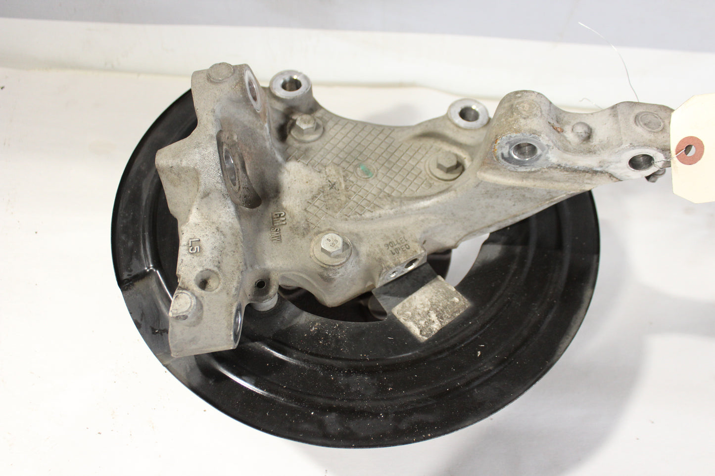 2014 Chevy SS Sedan LH Driver Front Suspension Spindle Hub Knuckle OEM - Day's Parts Yard