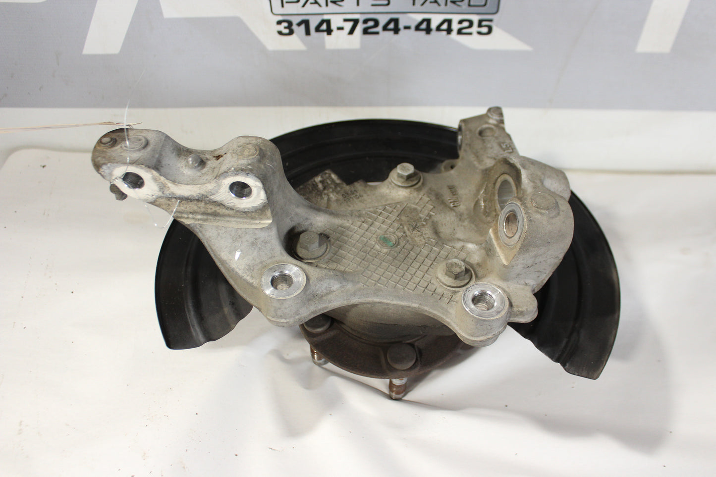 2014 Chevy SS Sedan LH Driver Front Suspension Spindle Hub Knuckle OEM - Day's Parts Yard