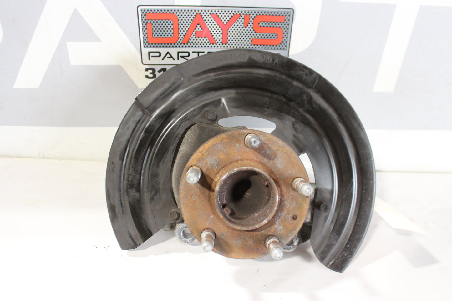 2014 Chevy SS Sedan LH Driver Front Suspension Spindle Hub Knuckle OEM - Day's Parts Yard