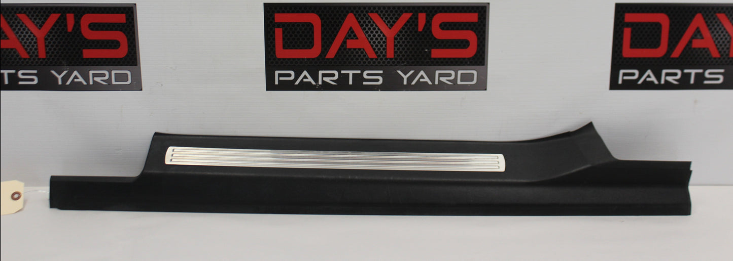 2009 Pontiac G8 Left Front Door Sill Kick Panel / Scuff Plate OEM - Day's Parts Yard