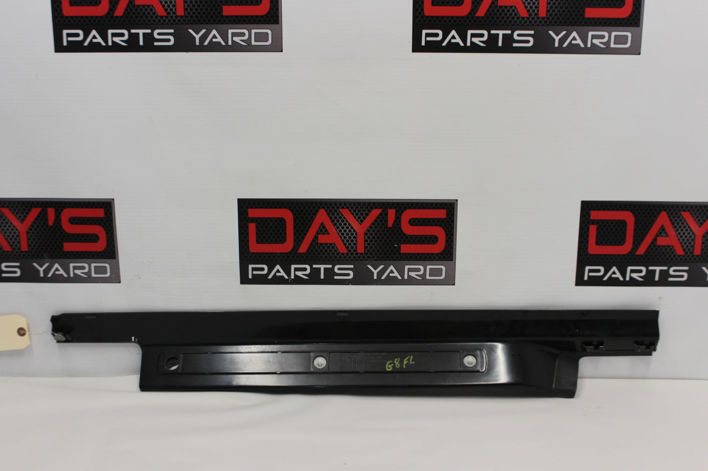 2009 Pontiac G8 Left Front Door Sill Kick Panel / Scuff Plate OEM - Day's Parts Yard