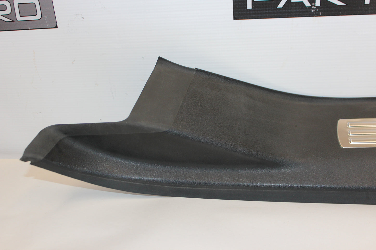 2009 Pontiac G8 Rear RH Passenger Door Trim Sill Kick Panel OEM - Day's Parts Yard