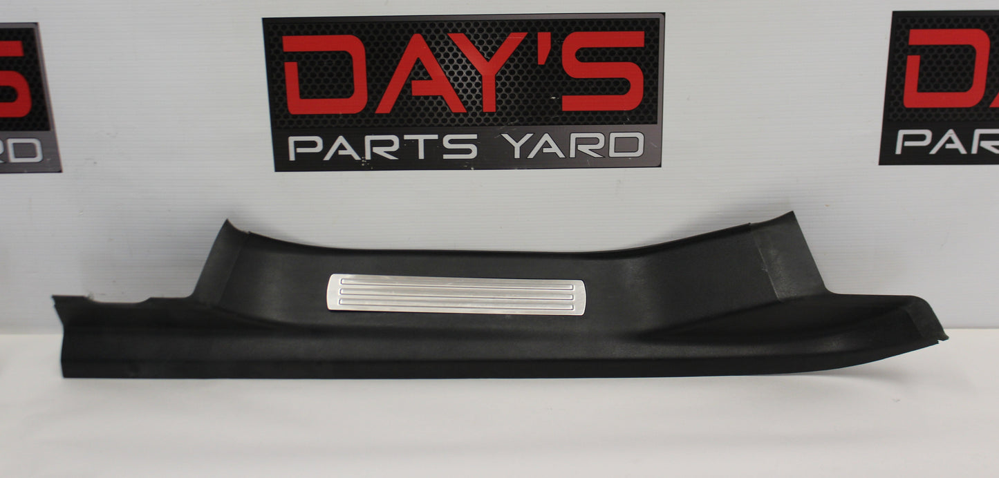 2009 Pontiac G8 Left Rear Door Sill Kick Panel / Scuff Plate OEM - Day's Parts Yard