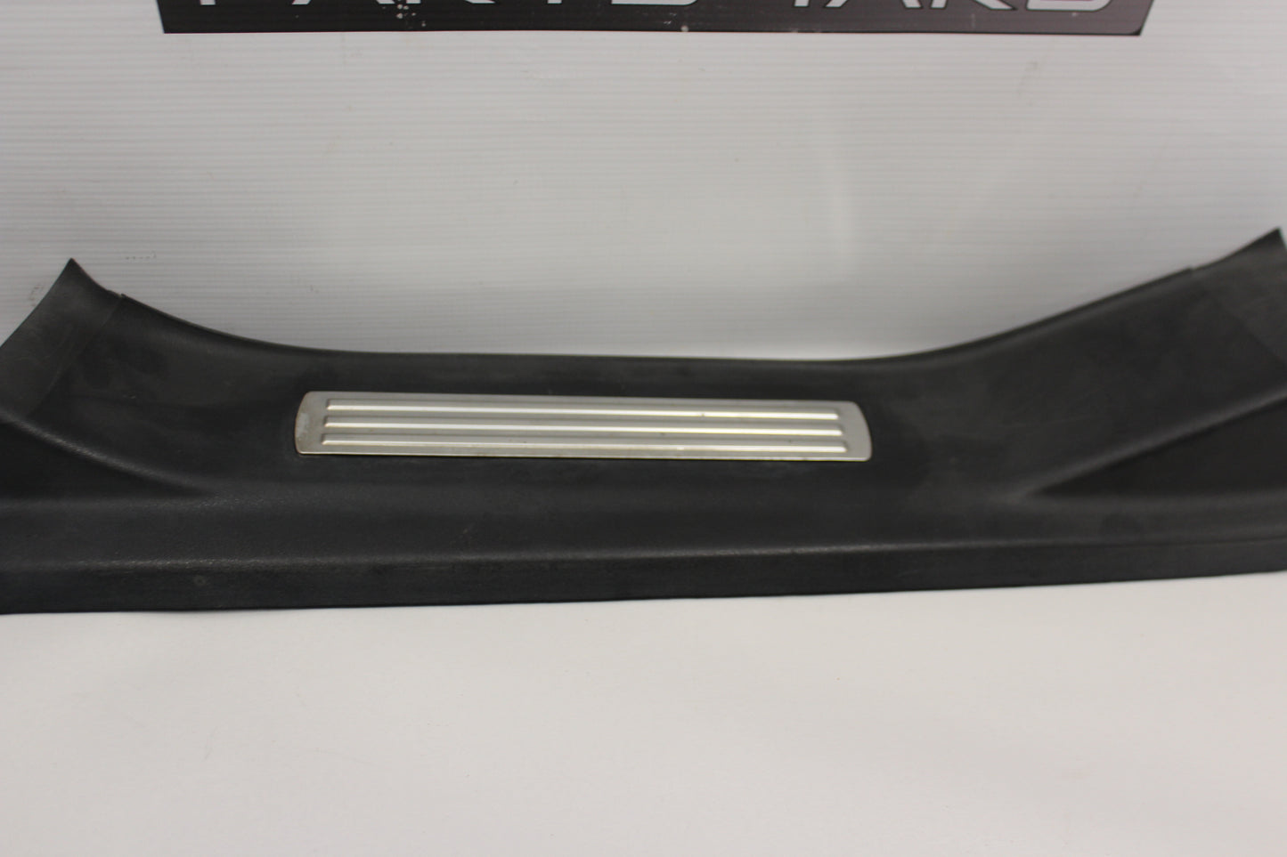 2009 Pontiac G8 Left Rear Door Sill Kick Panel / Scuff Plate OEM - Day's Parts Yard