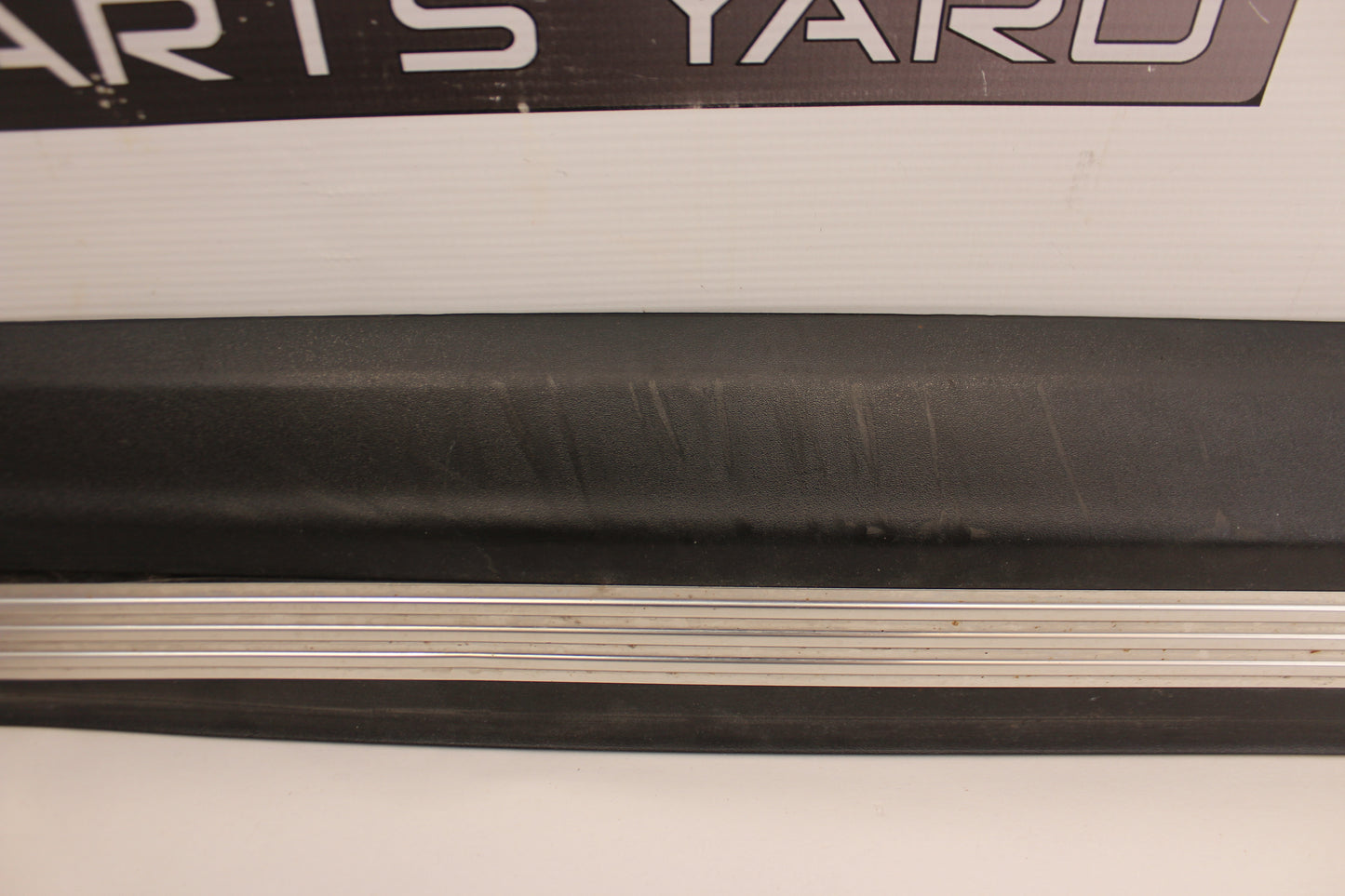 2009 Pontiac G8 Left Front Door Sill Kick Panel / Scuff Plate OEM - Day's Parts Yard