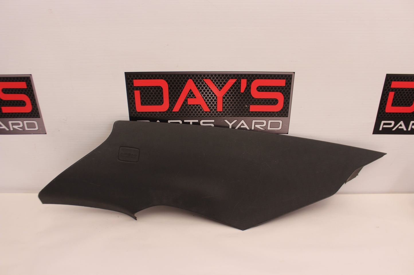 2009 Pontiac G8 GT Right Rear C Pillar Cover Panel OEM - Day's Parts Yard