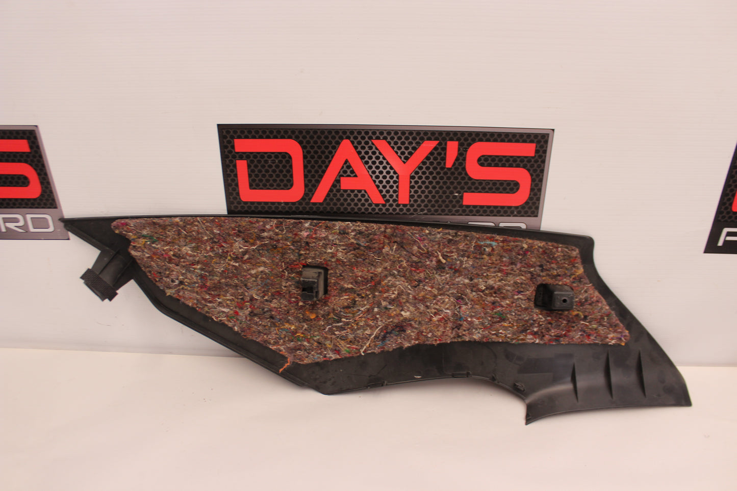 2009 Pontiac G8 GT Right Rear C Pillar Cover Panel OEM - Day's Parts Yard
