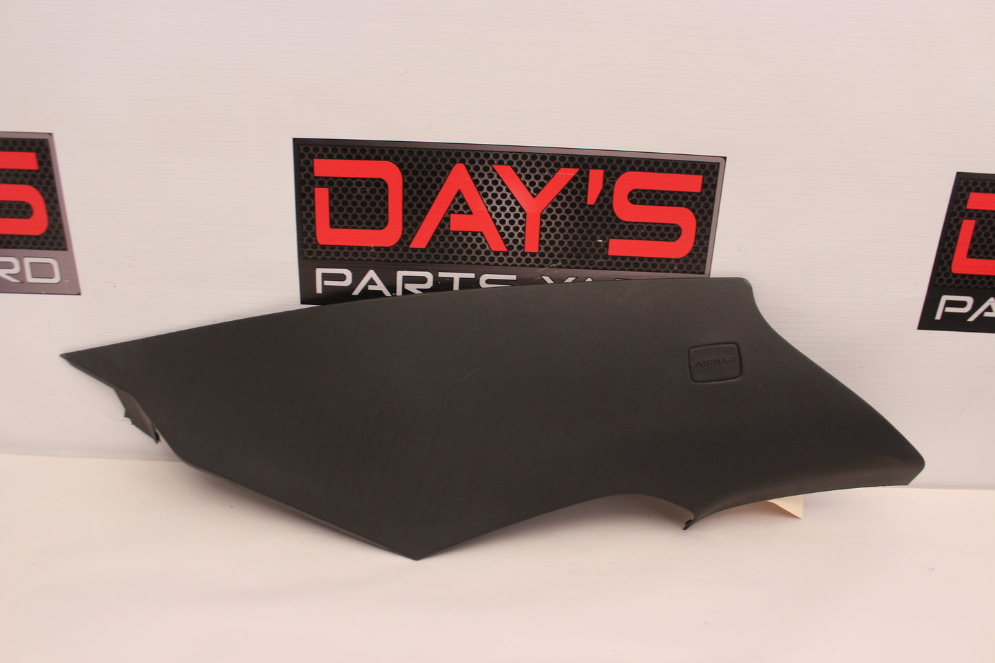 2009 Pontiac G8 Left Rear C Pillar Cover Panel OEM - Day's Parts Yard