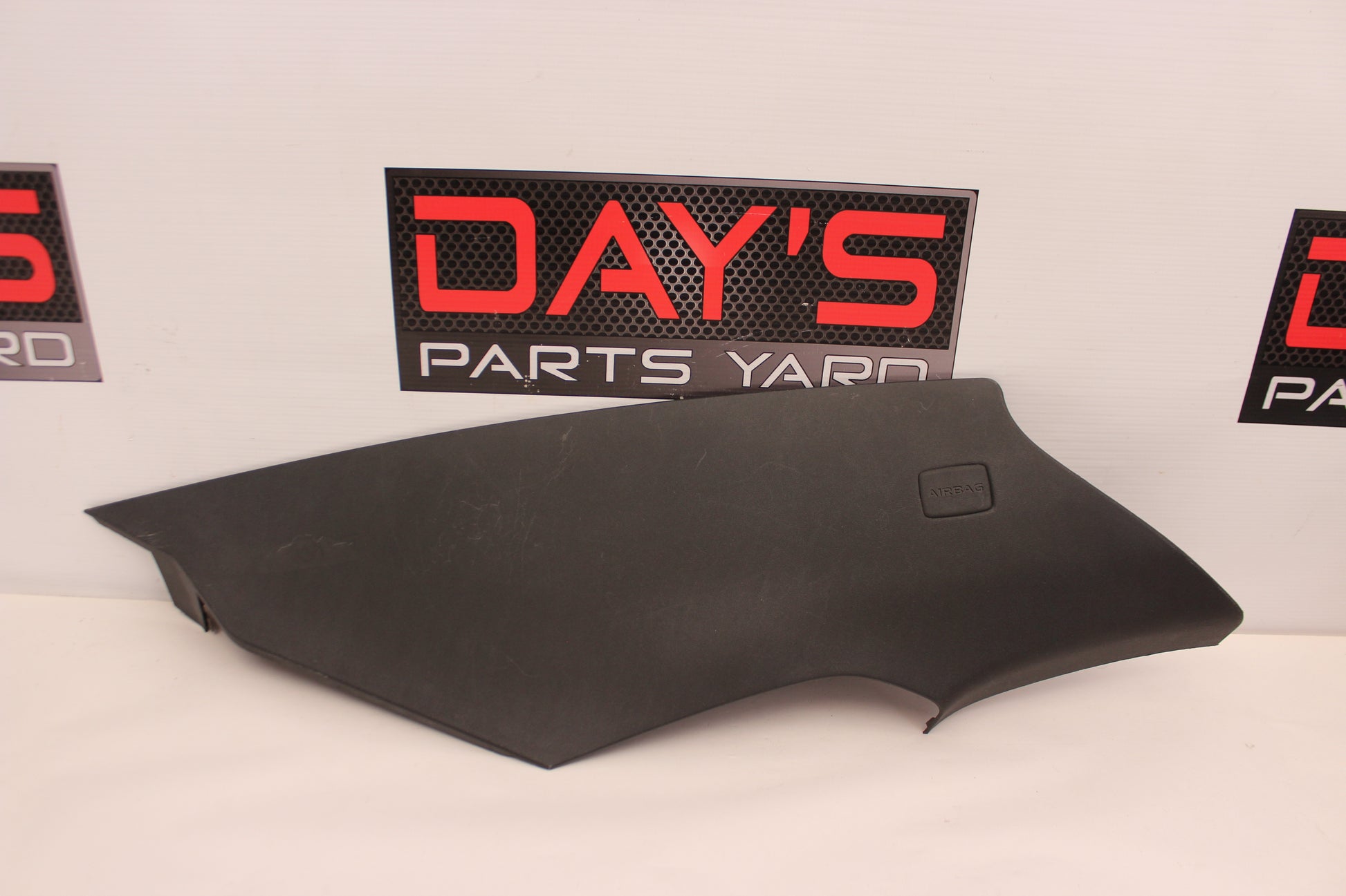 2009 Pontiac G8 Left Rear C Pillar Cover Panel OEM - Day's Parts Yard