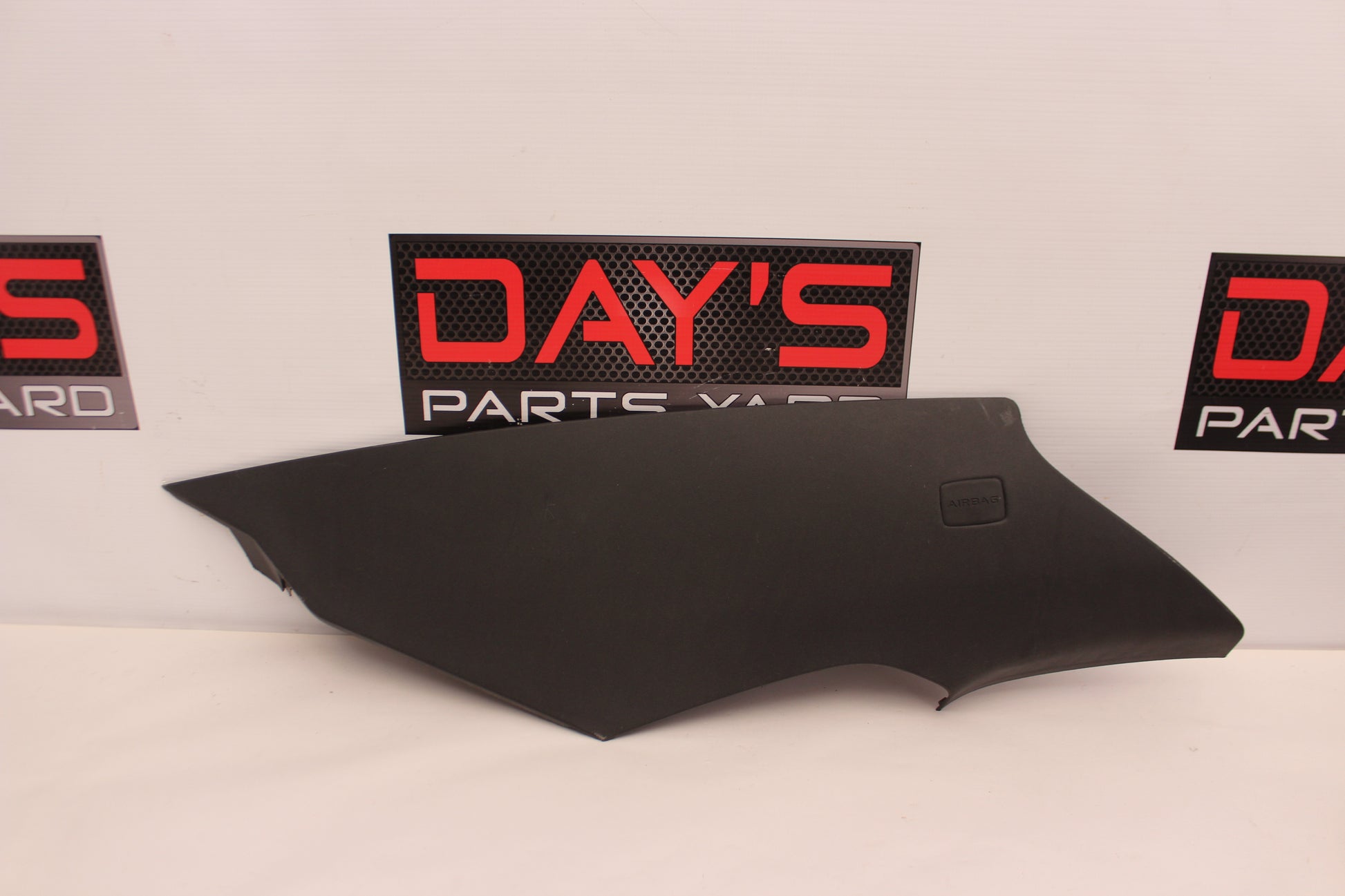 2009 Pontiac G8 Left Rear C Pillar Cover Panel OEM - Day's Parts Yard