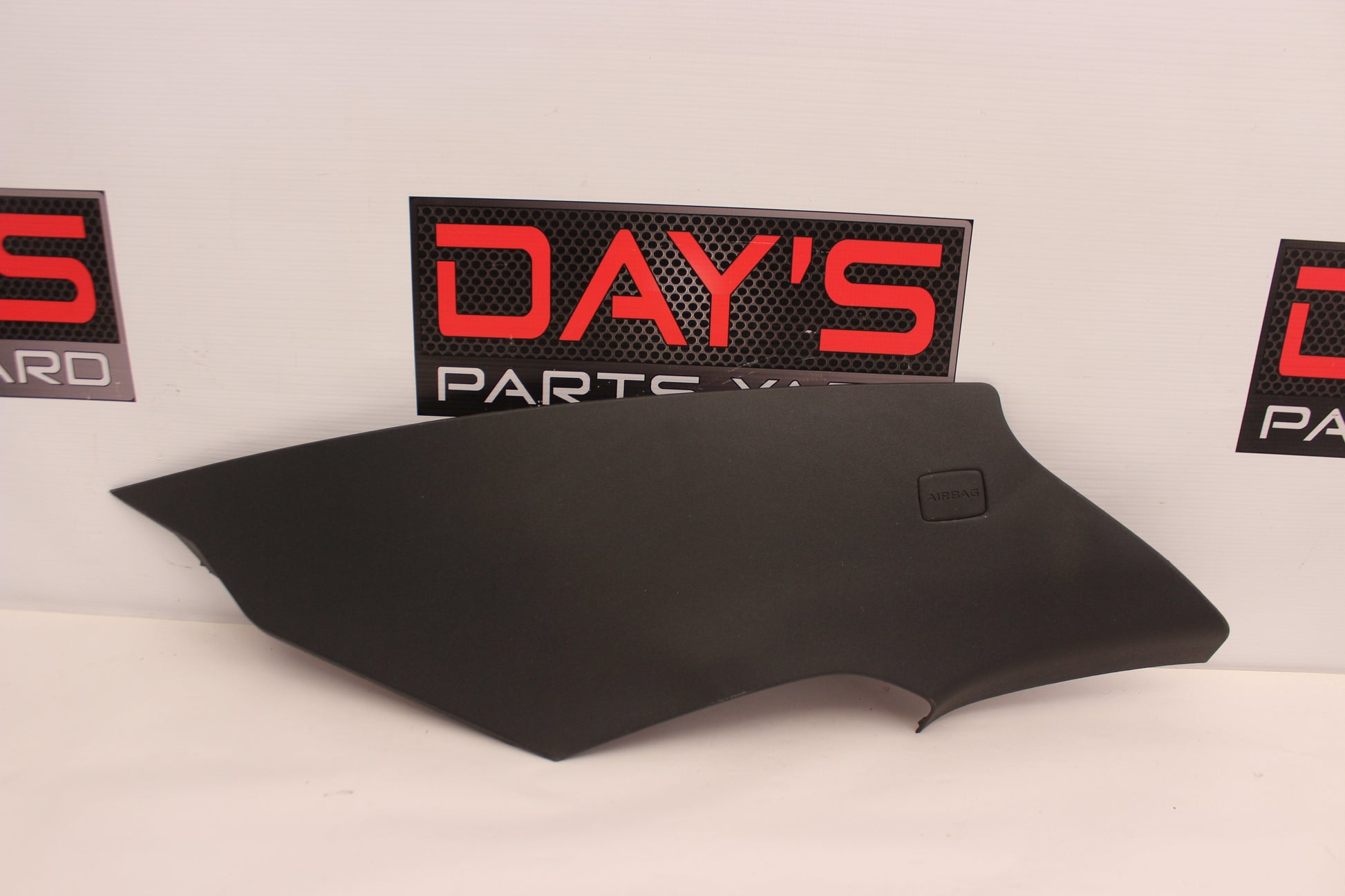 2009 Pontiac G8 Left Rear C Pillar Cover Panel OEM - Day's Parts Yard