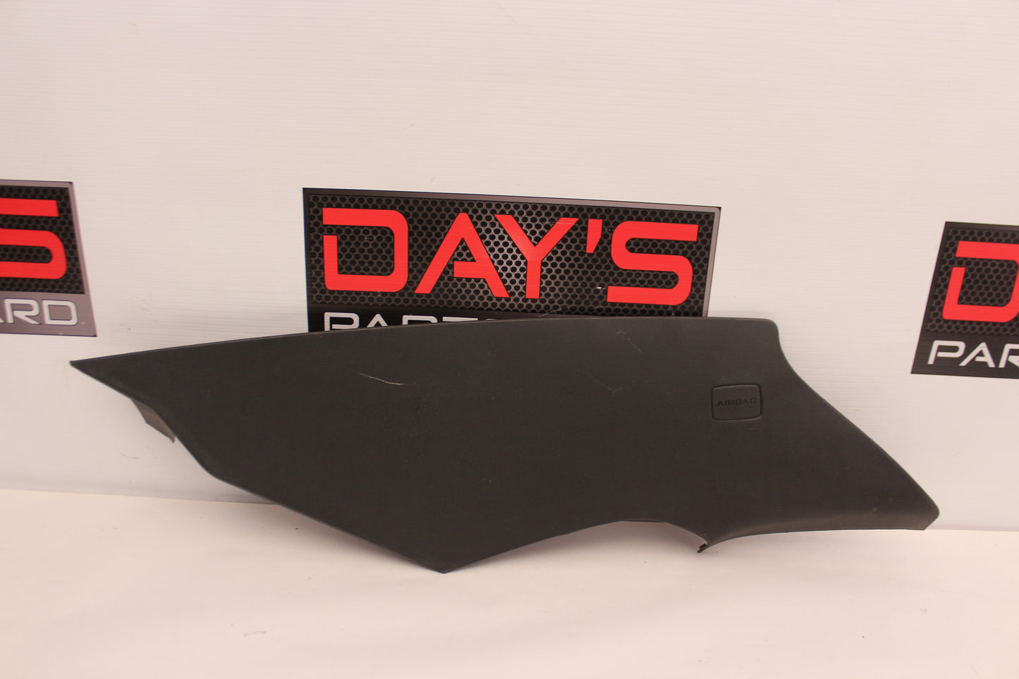 2009 Pontiac G8 Left Rear C Pillar Cover Panel OEM - Day's Parts Yard