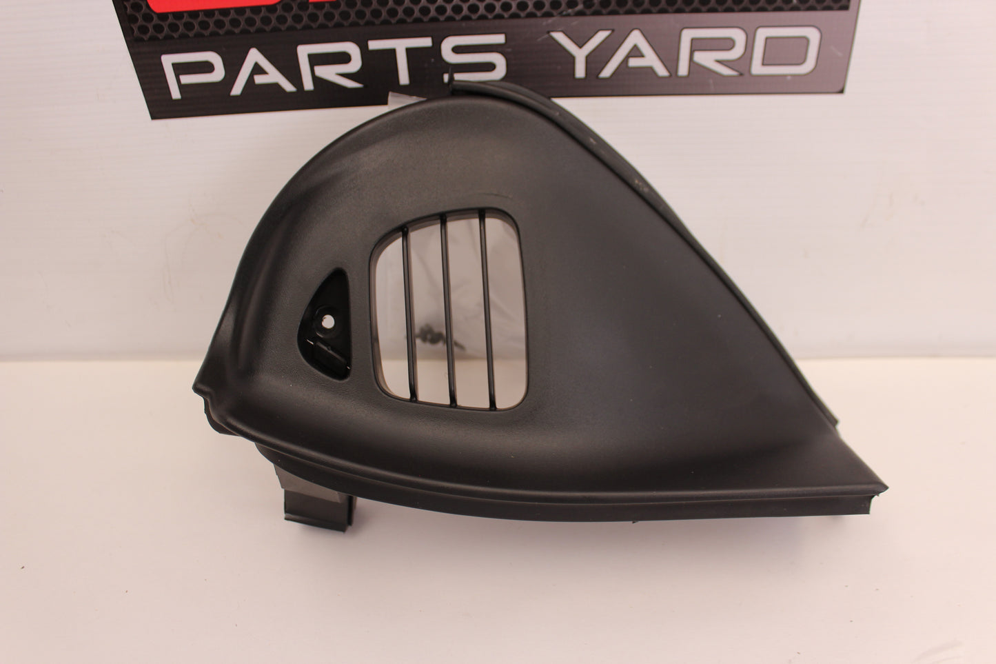 2006 Pontiac GTO LH Driver Holden Dash End Trim OEM - Day's Parts Yard