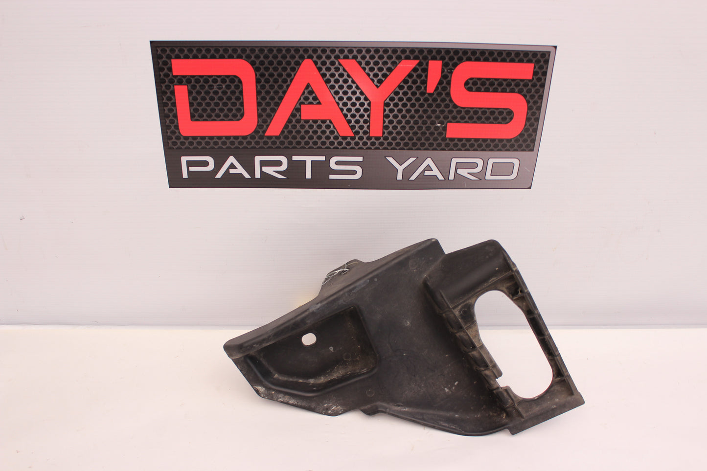 2014 Chevy SS Sedan LH Driver Fender Shield 92420262 OEM - Day's Parts Yard
