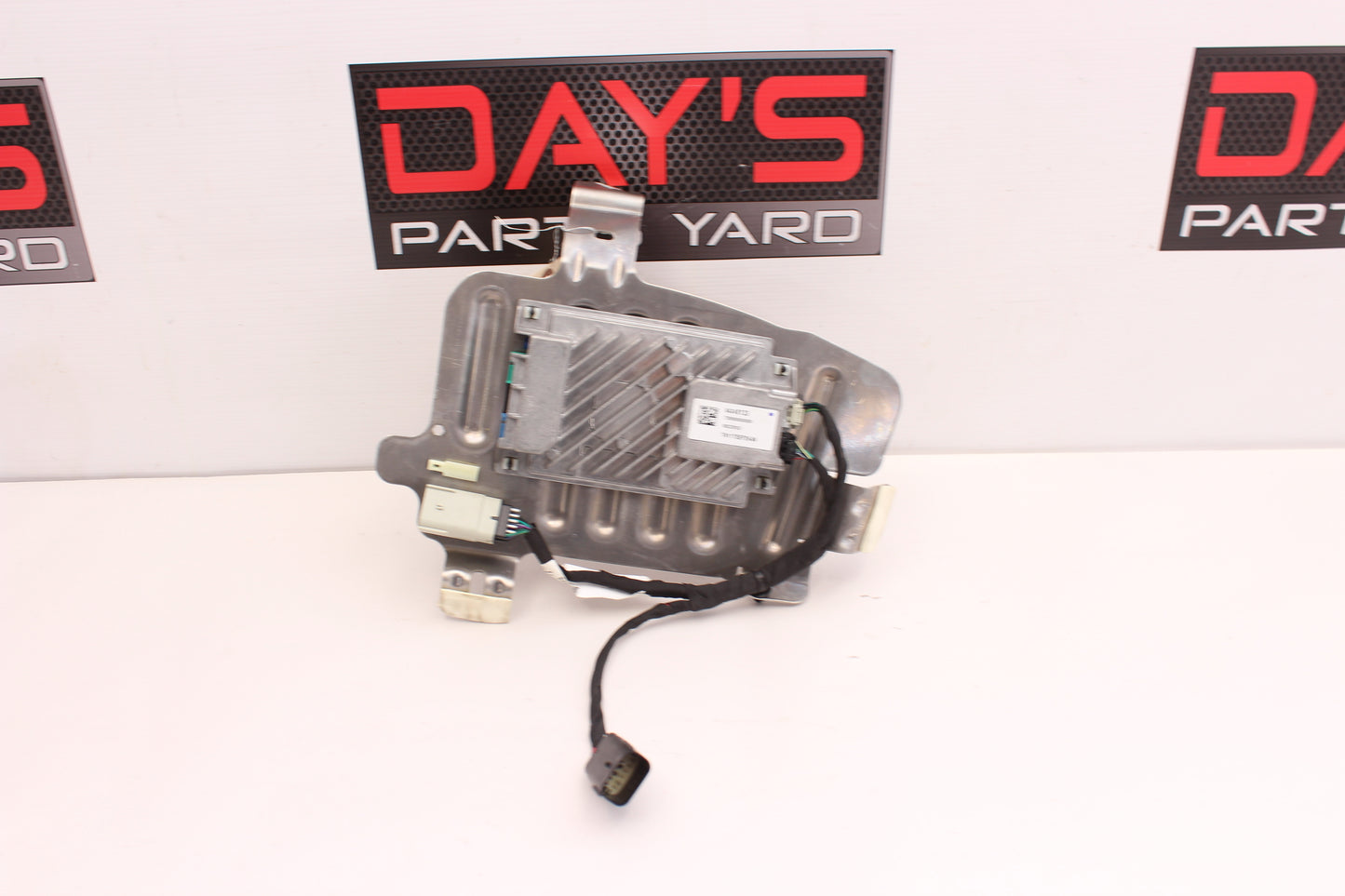 2018 Chevy Camaro ZL1 Performance Data Recovery w/ Bracket 84248133 OEM - Day's Parts Yard