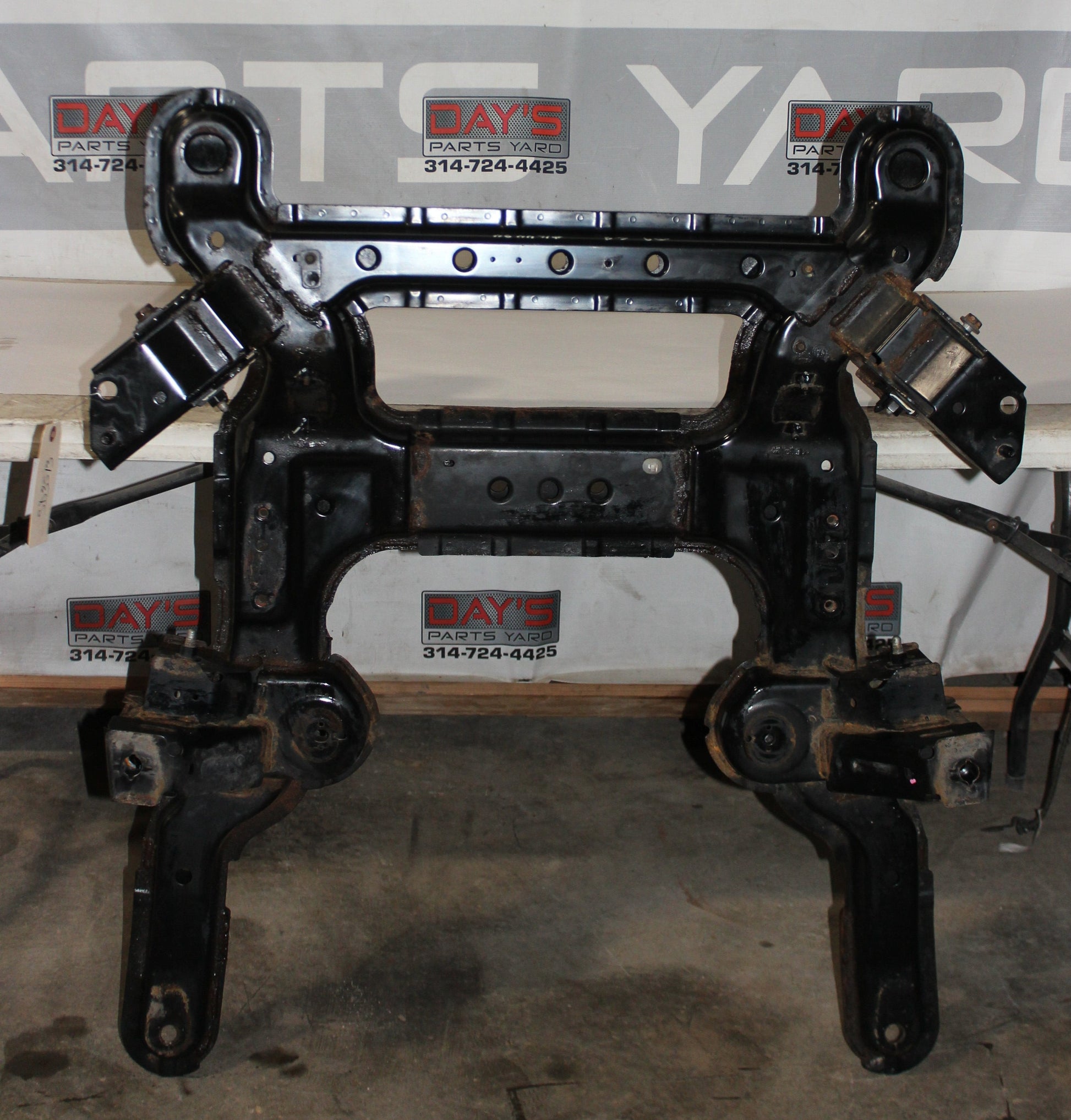 2009 Pontiac G8 GT Front Cradle Cross K Member Sub Frame OEM - Day's Parts Yard