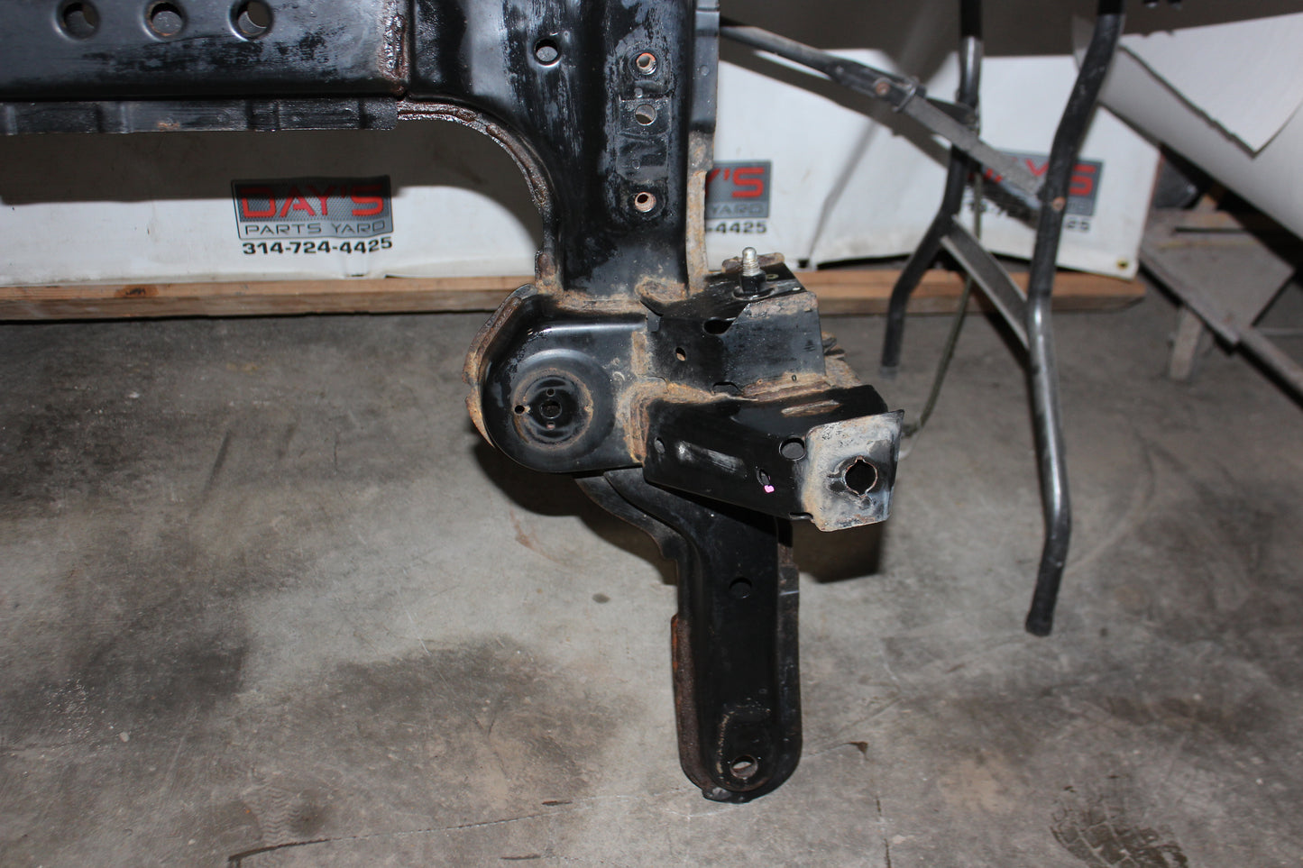 2009 Pontiac G8 GT Front Cradle Cross K Member Sub Frame OEM - Day's Parts Yard