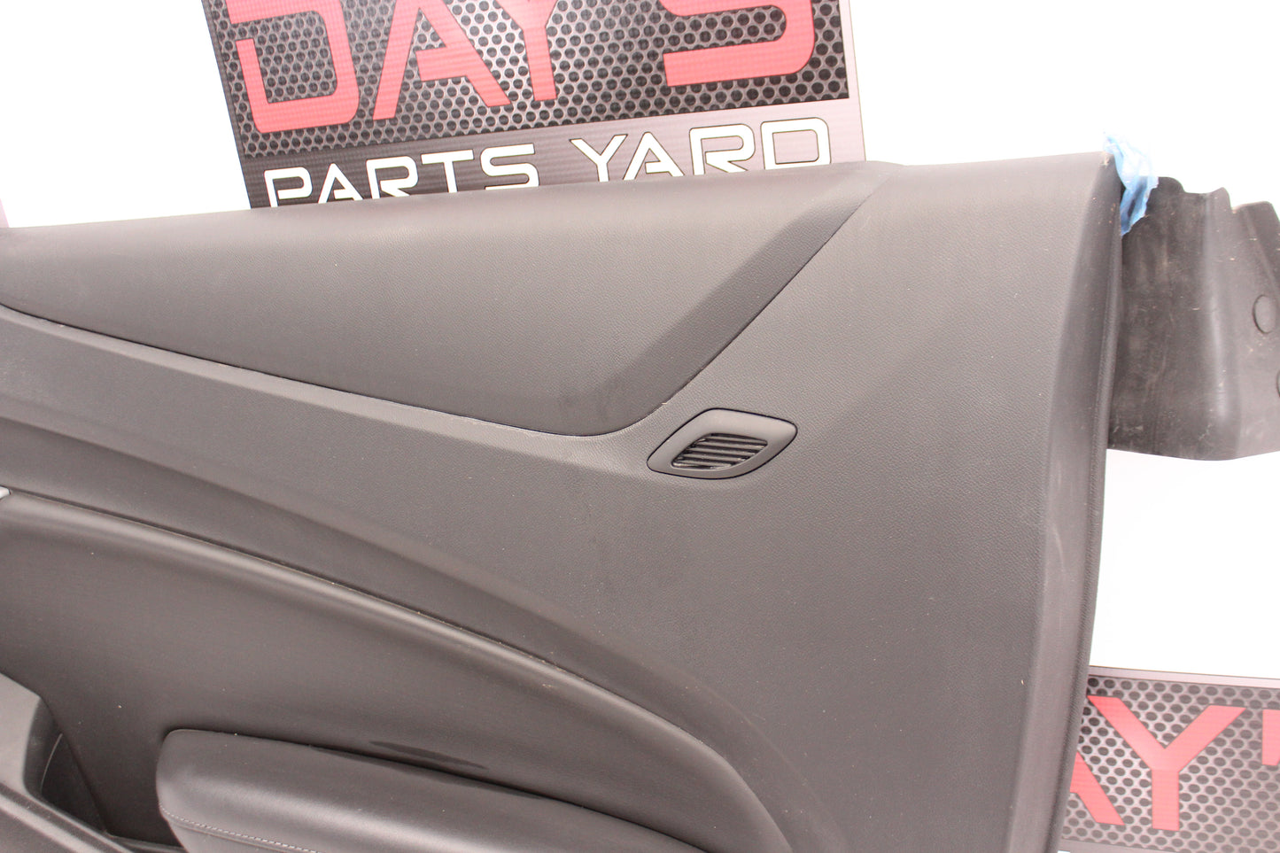 2020 Chevy Camaro 1LE Front RH Passenger Door Panel OEM - Day's Parts Yard