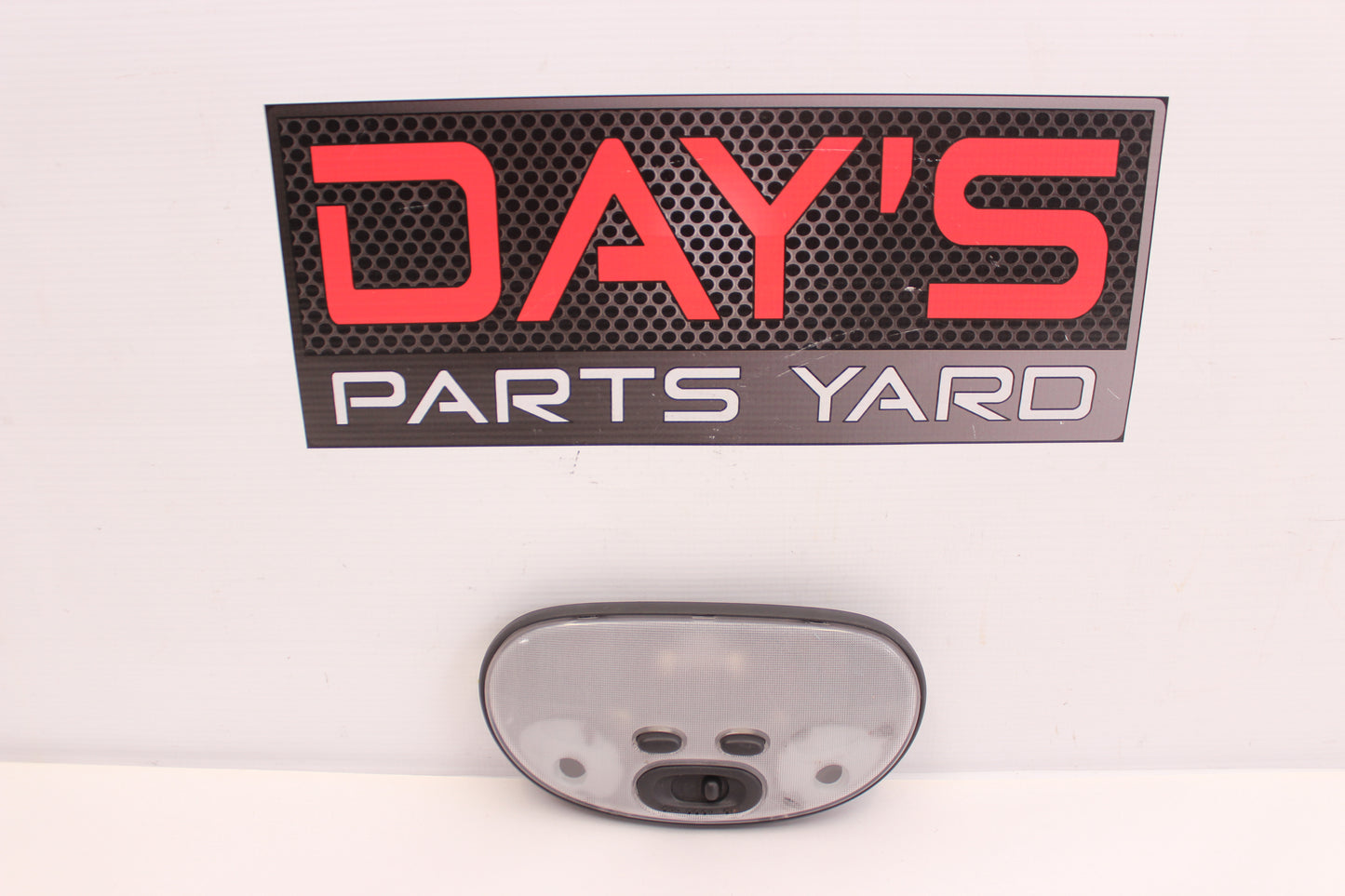 2005 Pontiac GTO Holden Reading Dome Light OEM - Day's Parts Yard