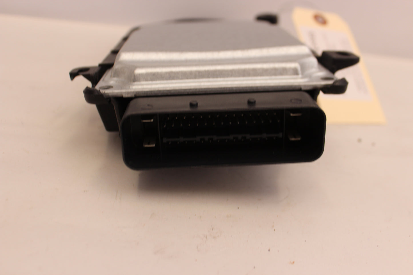 2015 Chevy SS Sedan Electronic Suspension Controller w/ Bracket OEM - Day's Parts Yard