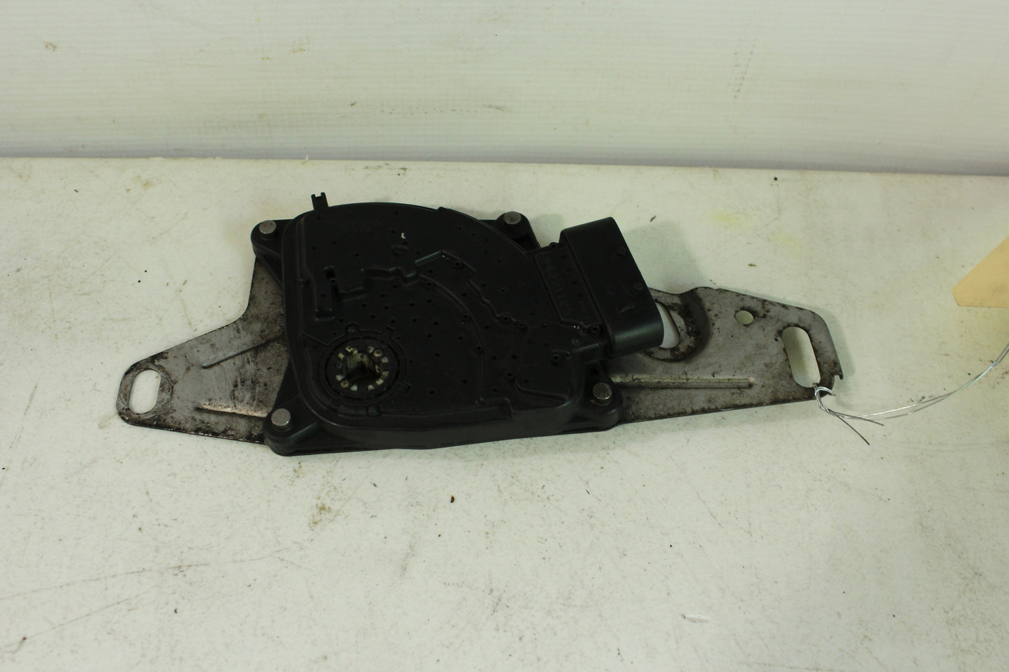 2006 Pontiac GTO Neutral Safety Transmission Switch 24221125 OEM - Day's Parts Yard